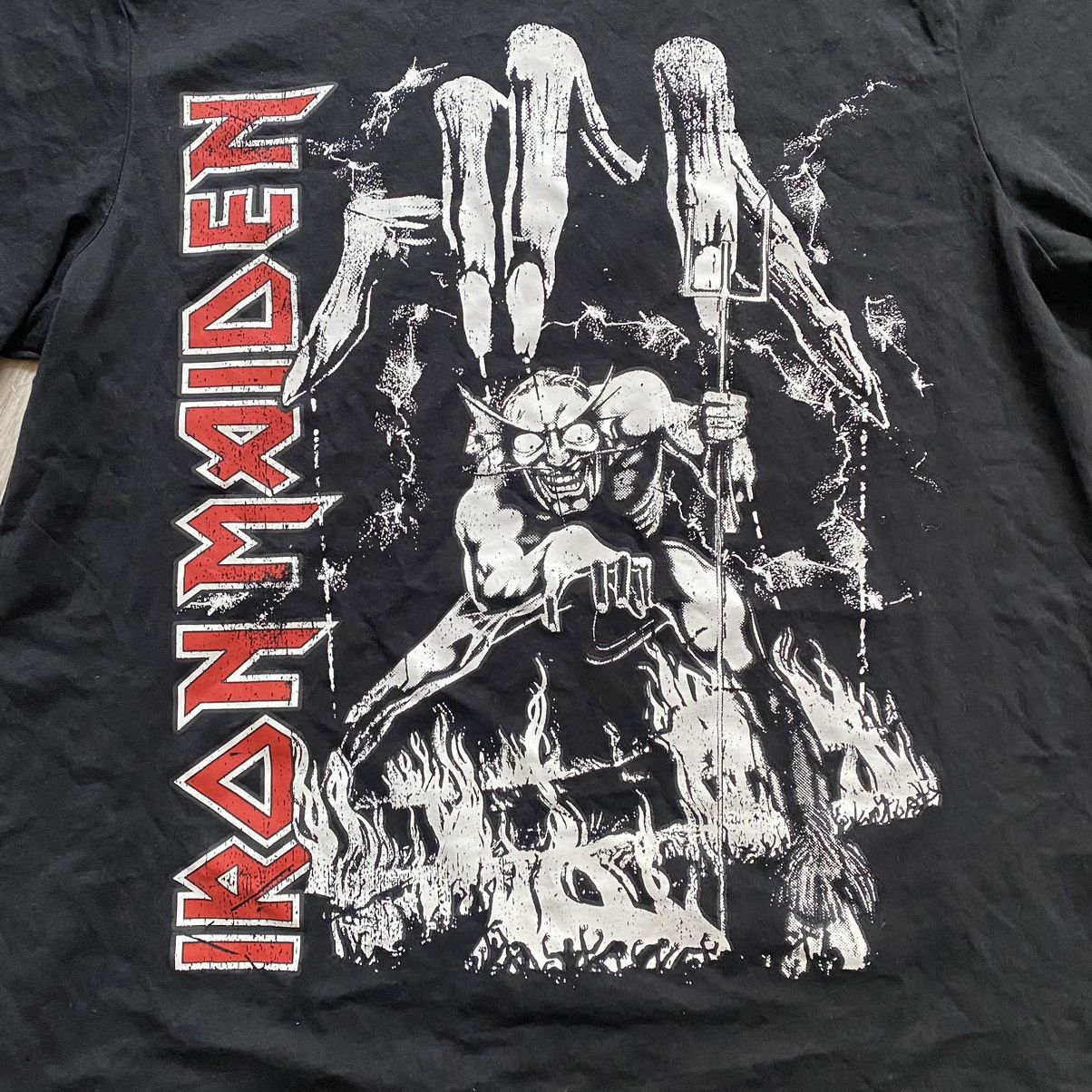 Band Tees IRON MAIDEN Y2K CRAZY DEMON PRINT T SHIRT Size US M / EU 48-50 / 2 - 2 Thumbnail