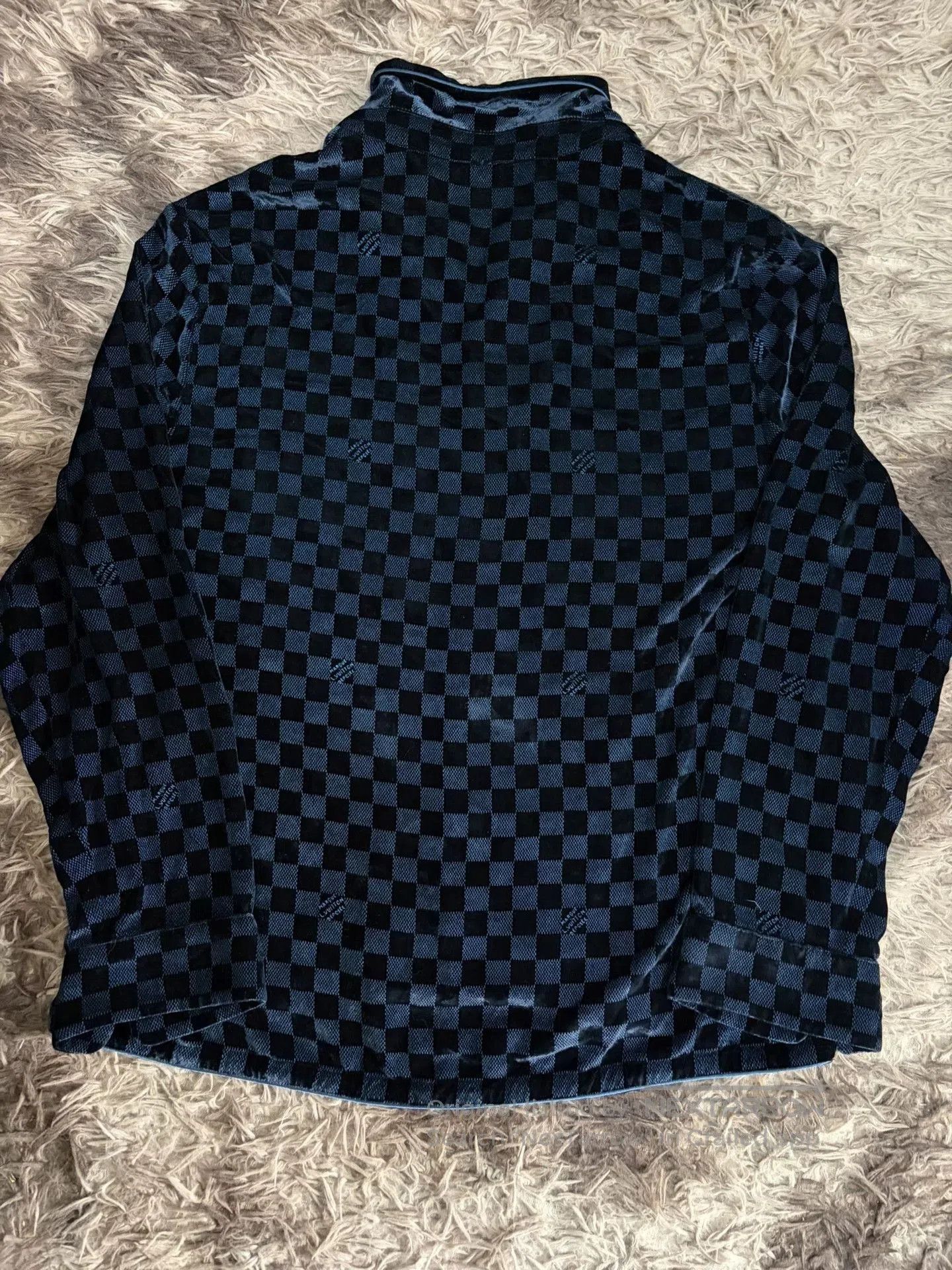 Louis Vuitton Louis Vuitton Blue Checkered Velvet Shirt. Size US M / EU 48-50 / 2 - 2 Thumbnail