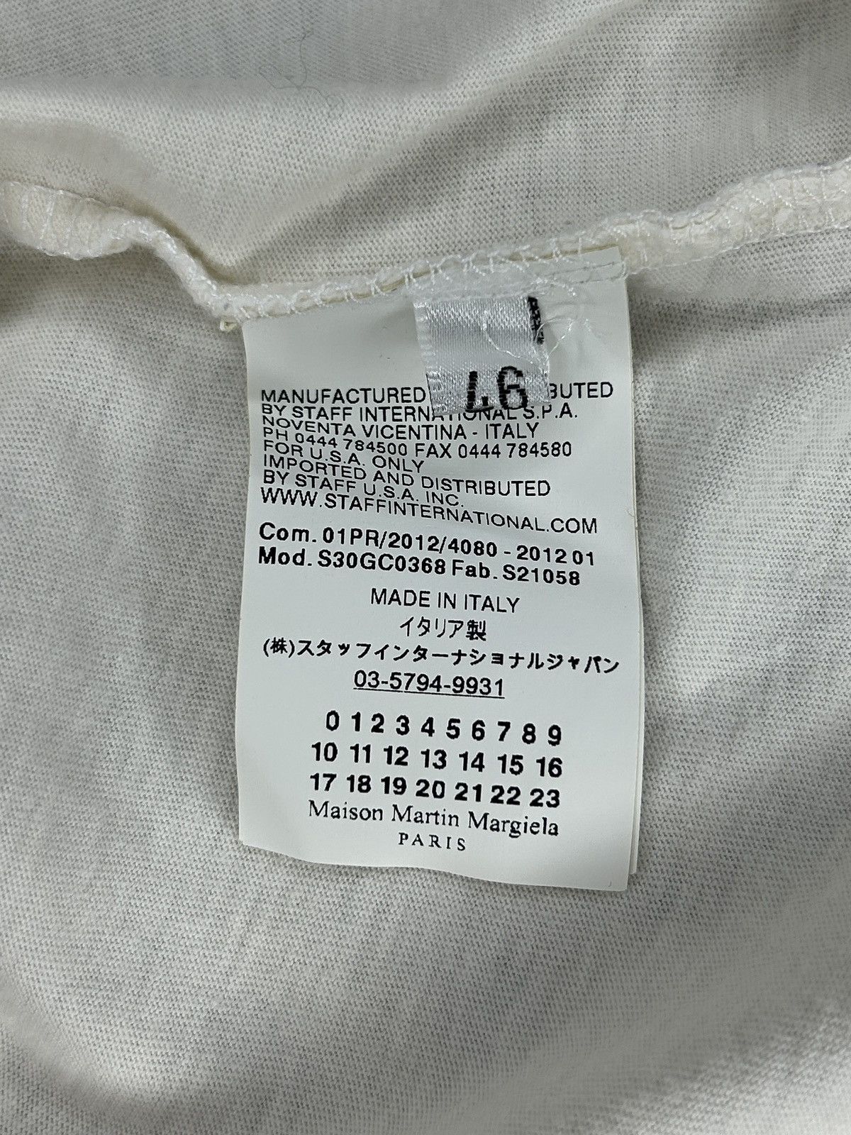 Maison Margiela S/S 12 Numbers T-Shirt Size US S / EU 44-46 / 1 - 10 Thumbnail