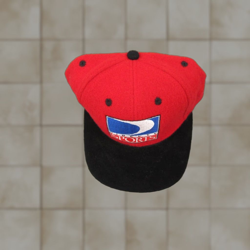 Vintage VINTAGE DIRECTV Hat Mens Snapback One Size Red Black Wool Suede Brim 80s 90s USA Sports Adjustable Alloy Pacific Sportswear Mens Hats Size ONE SIZE - 1 Thumbnail
