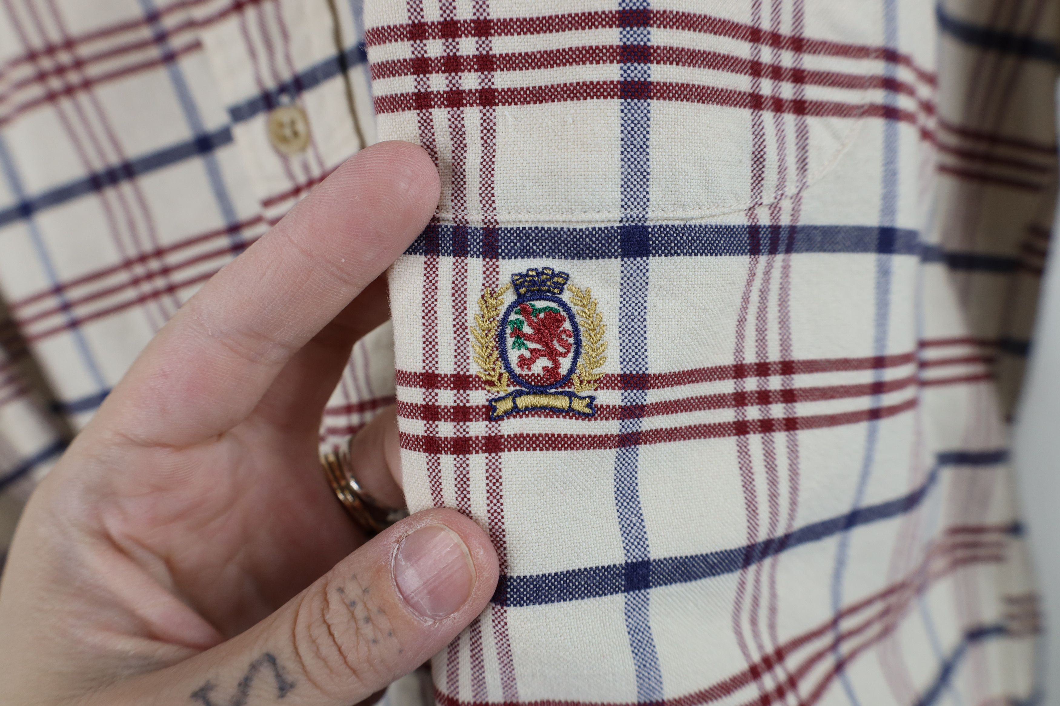 Tommy Hilfiger Vintage 90s Tommy Hilfiger Cotton Oxford Button Down Shirt Size US M / EU 48-50 / 2 - 4 Thumbnail
