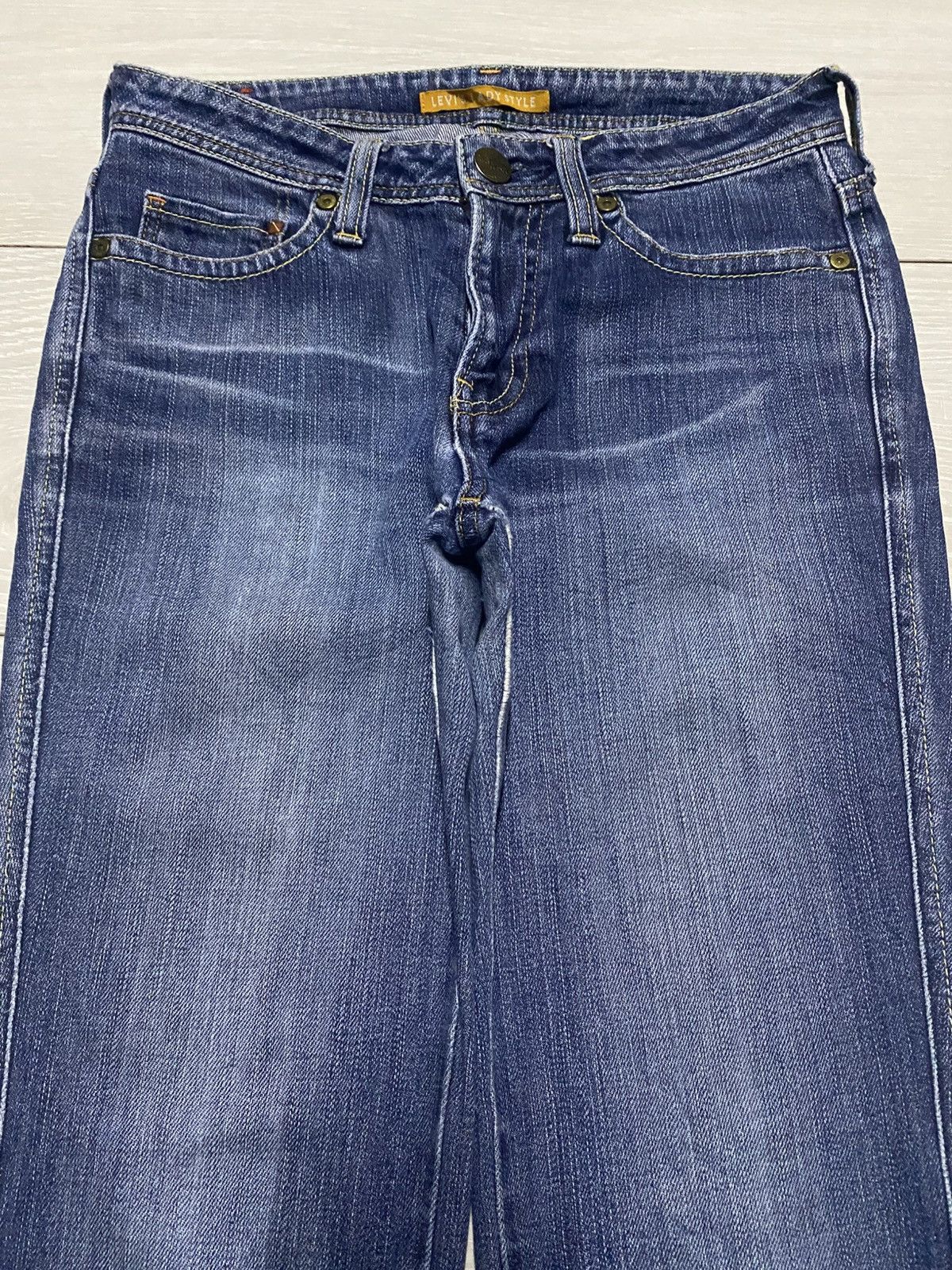 Levi's Vintage Levis Lady Style Faded Wash Flare Jeans Size 28" / US 6 / IT 42 - 3 Thumbnail