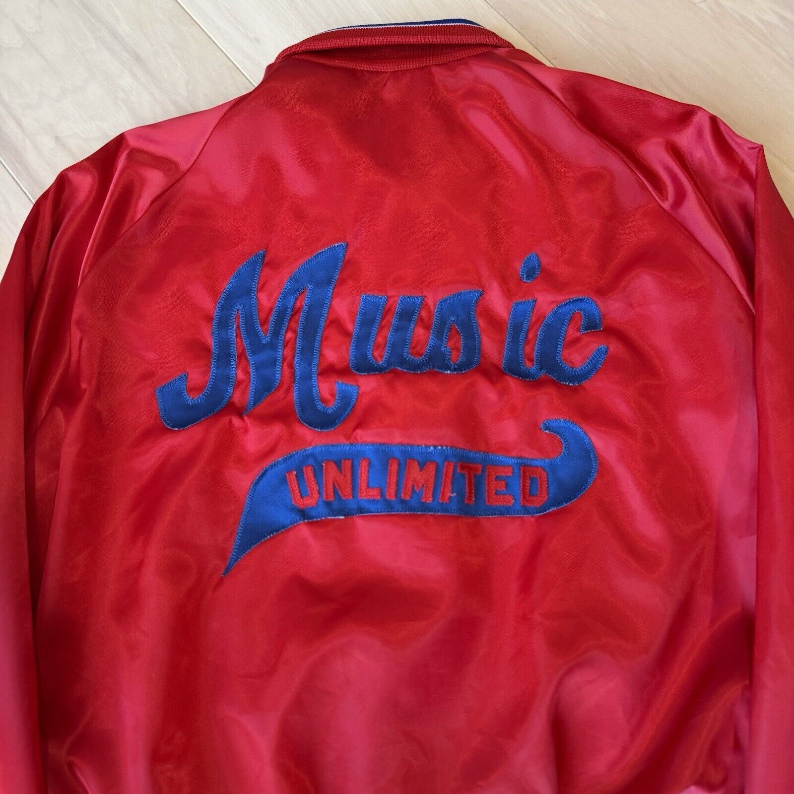 Vintage Vintage Music Unlimited Bomber Jacket S Red Satin 80s Movie Size US S / EU 44-46 / 1 - 9 Thumbnail
