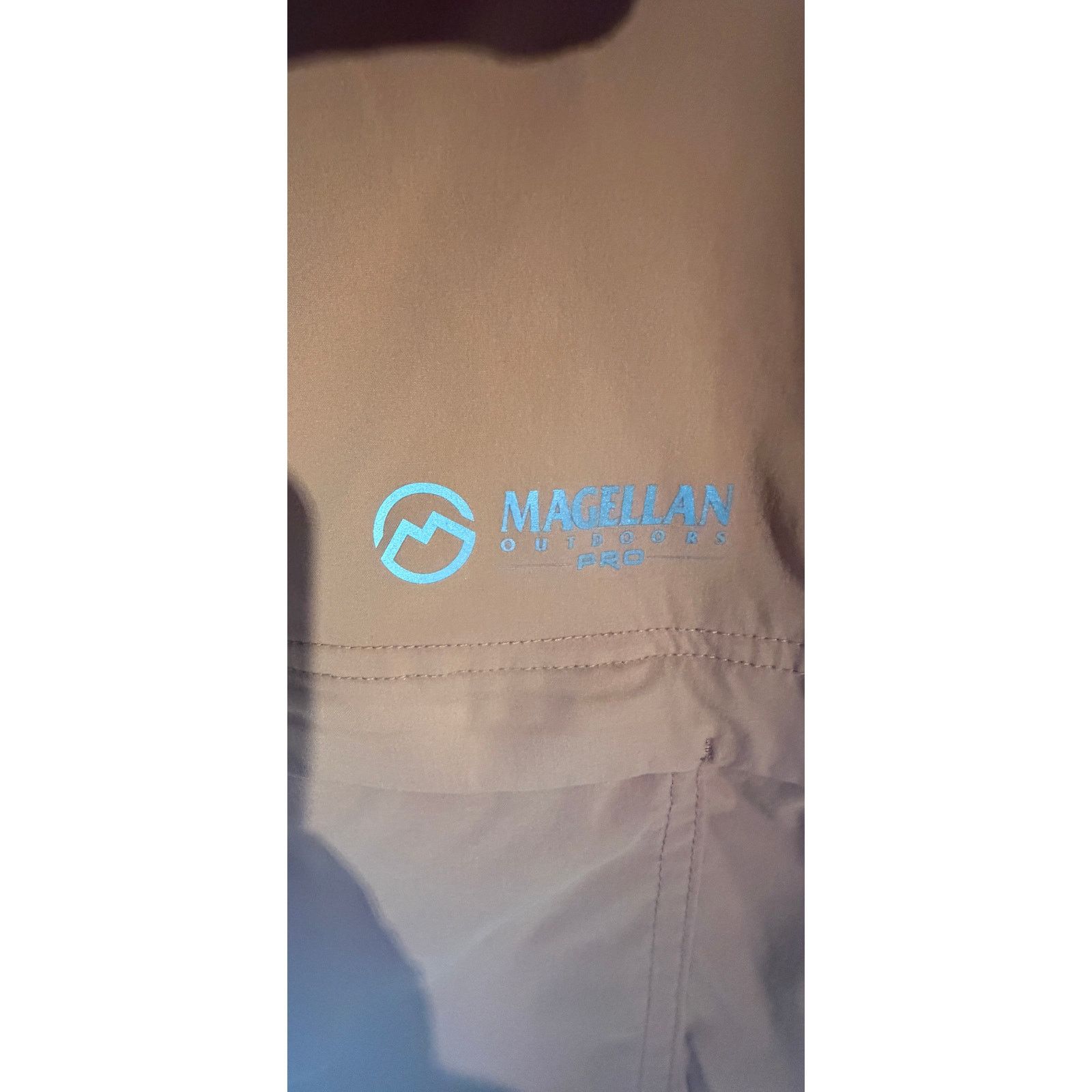Other MAGELLAN OUTDOORS PRO Fishing Hiking button up Sz L Shirt Size US L / EU 52-54 / 3 - 3 Thumbnail