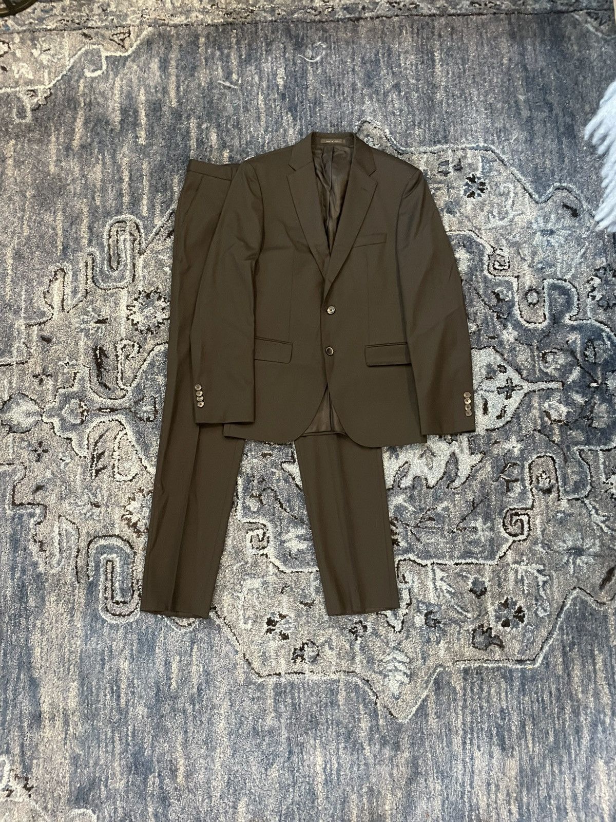 Hugo Boss Hugo Boss 2 piece suit Size 34R - 1 Thumbnail