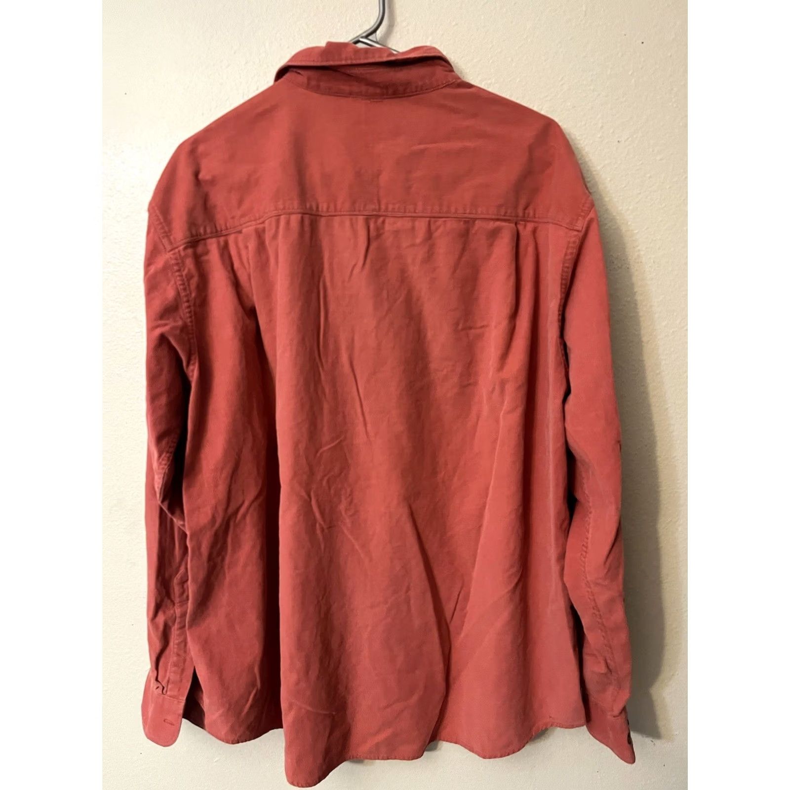 Izod IZOD Shirt Men XL Pink Corduroy Buttoned Long Sleeve Casual Soft Preppy Size US XL / EU 56 / 4 - 3 Thumbnail
