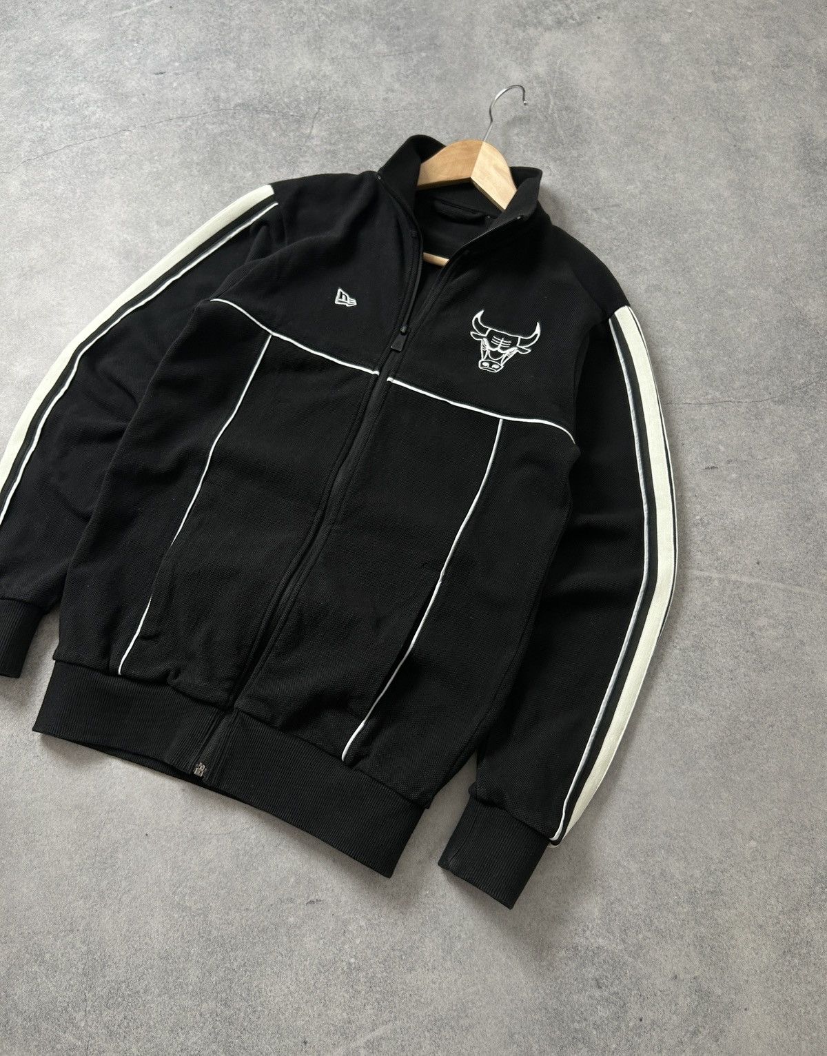 New Era New Era x Chicago Bulls zip-sweatshirt mens black Size US M / EU 48-50 / 2 - 2 Thumbnail
