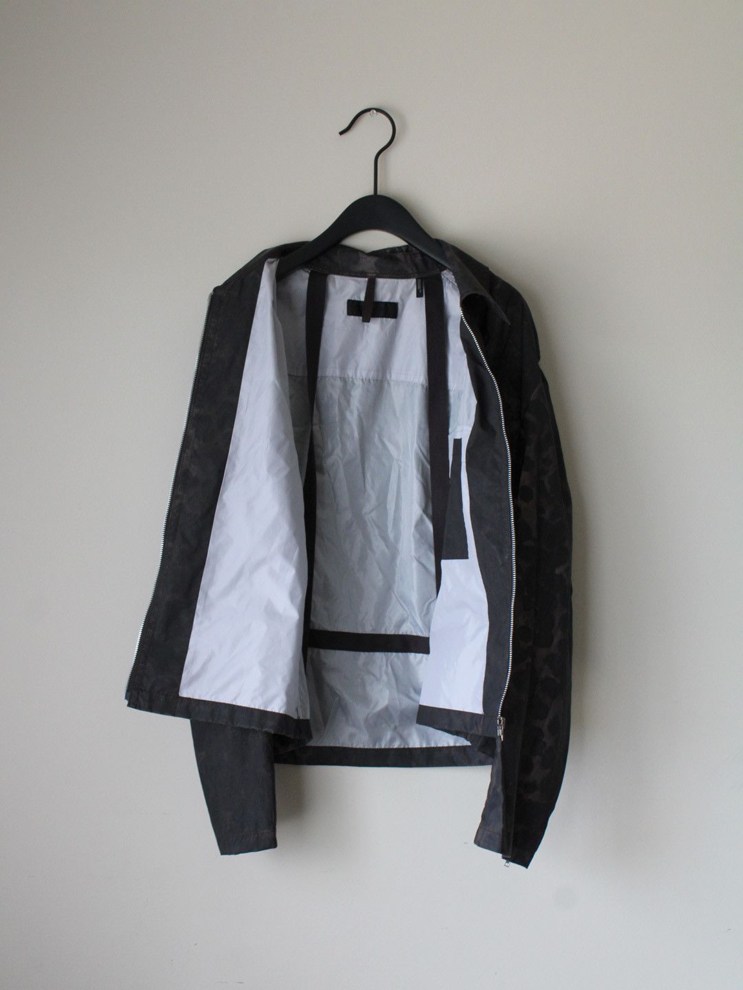 Helmut Lang SS19 Reflective Leopard Zip-up Jacket Size US L / EU 52-54 / 3 - 6 Thumbnail