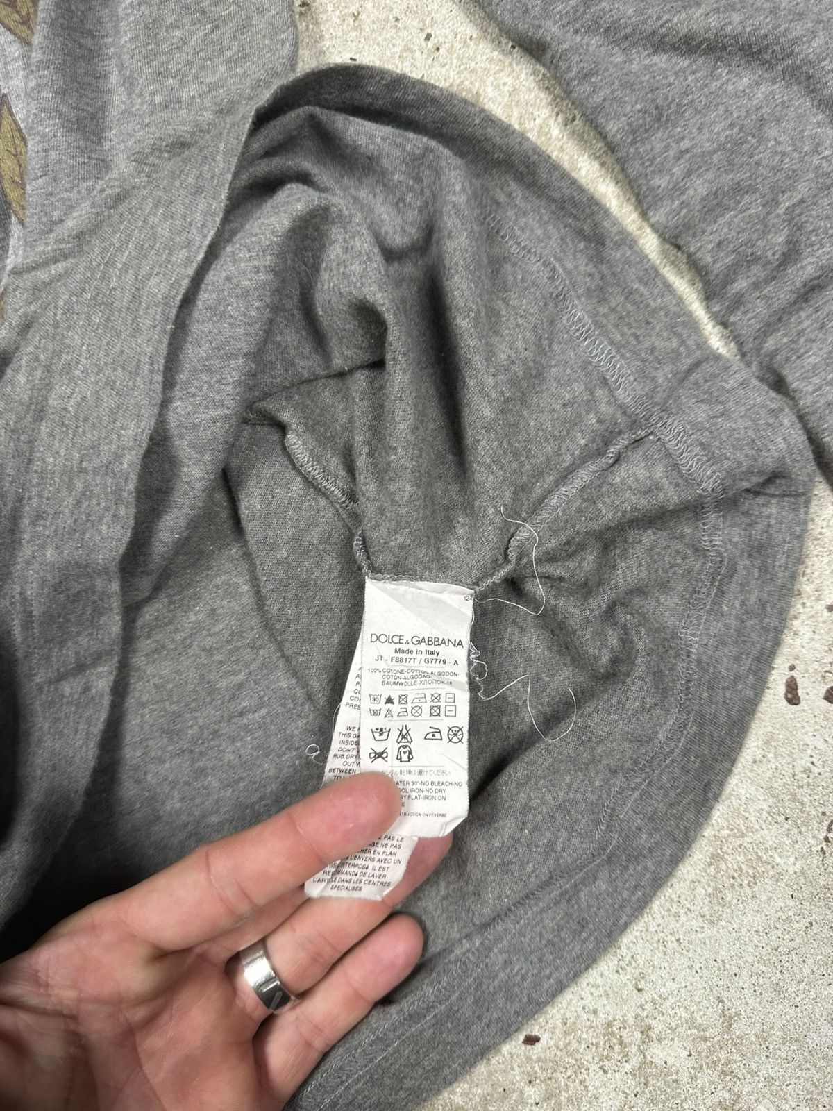 Dolce & Gabbana 2010s Dolce & Gabbana Catholic Grey Long Sleeve Tee Size S / US 4 / IT 40 - 9 Thumbnail