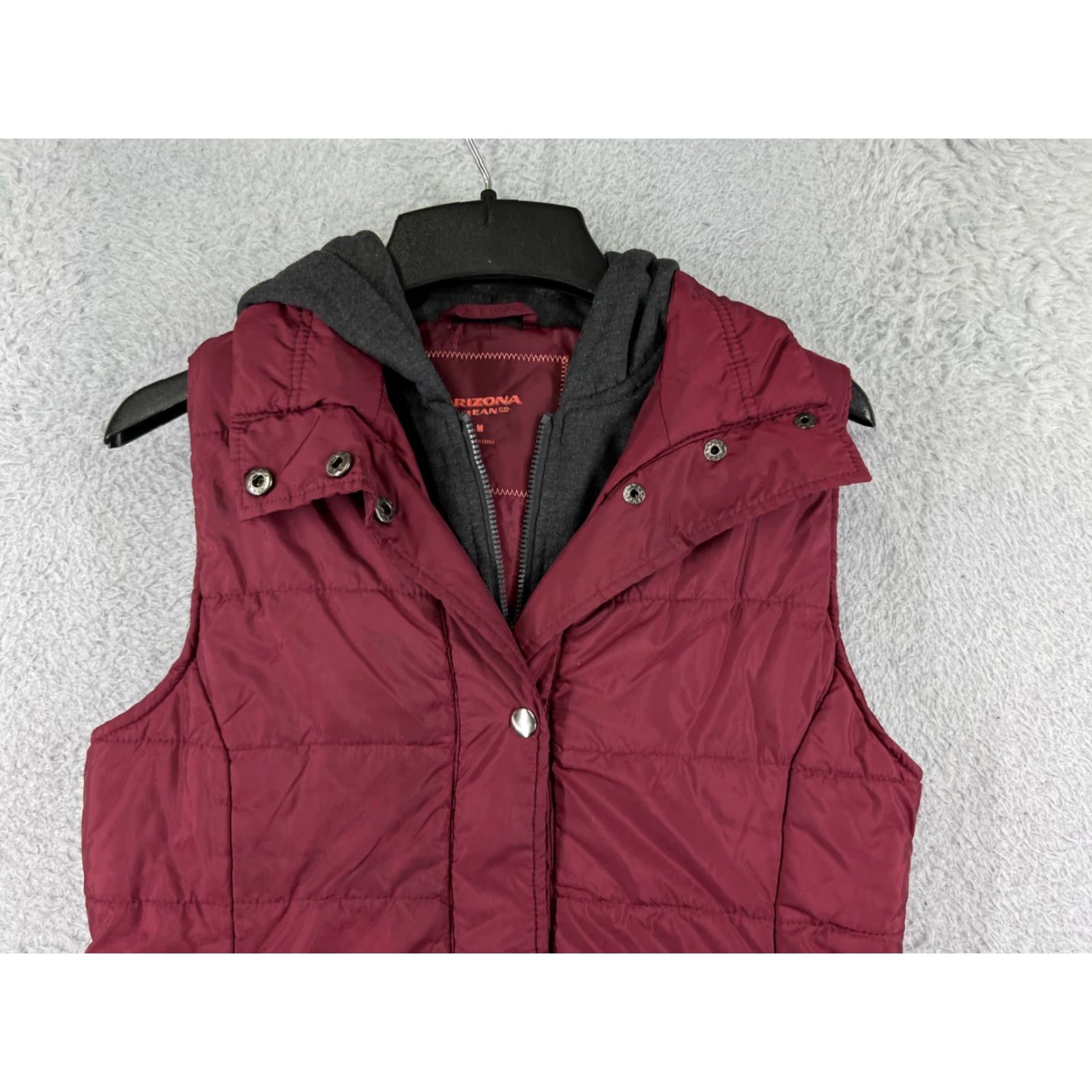 Vintage Arizona Jeans Vest Womens M Red Hooded 100% Polyester Lined Pockets Zip Full Zip Casual Travel Workwear Shirt? Size M / US 6-8 / IT 42-44 - 6 Thumbnail
