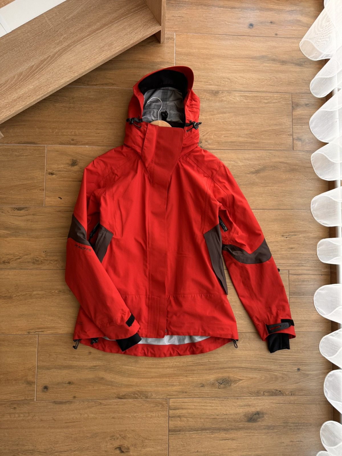 Goretex × Vintage Vintage R’adys Outdoor Essentials Goretex Waterproof Jacket Size M / US 6-8 / IT 42-44 - 1 Thumbnail