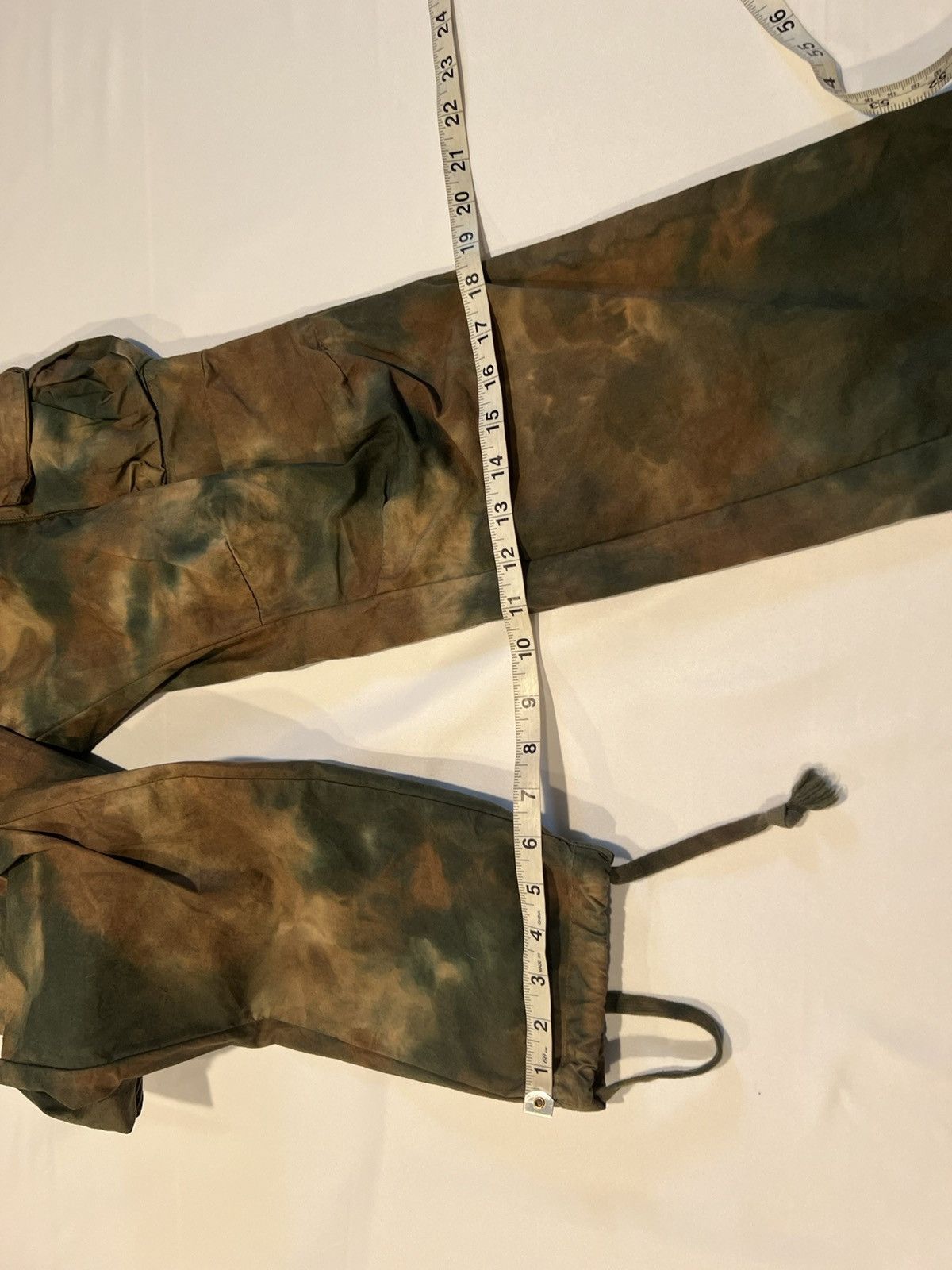 John Elliott John Elliott tie dye cargo camo pants. 2/M. $498 Size US 32 / EU 48 - 9 Thumbnail