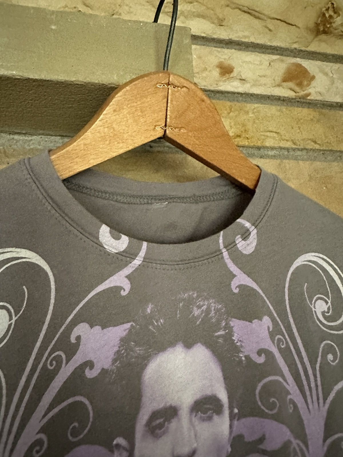 Vintage 2011 Twilight Breaking Dawn Team Edward Graphic Tee Size S / US 4 / IT 40 - 4 Thumbnail