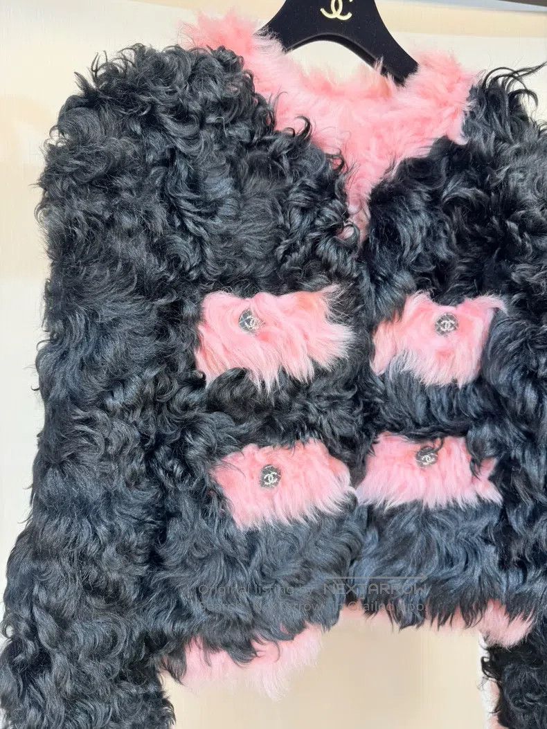 Chanel Chanel 21k black and pink colour-blocked fur Size XS / US 0-2 / IT 36-38 - 3 Thumbnail