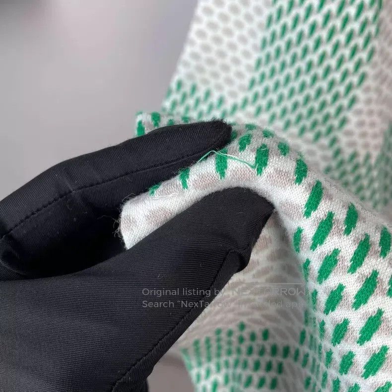 Louis Vuitton Louis Vuitton White and green checkerboard crewneck sweats Size US S / EU 44-46 / 1 - 5 Thumbnail