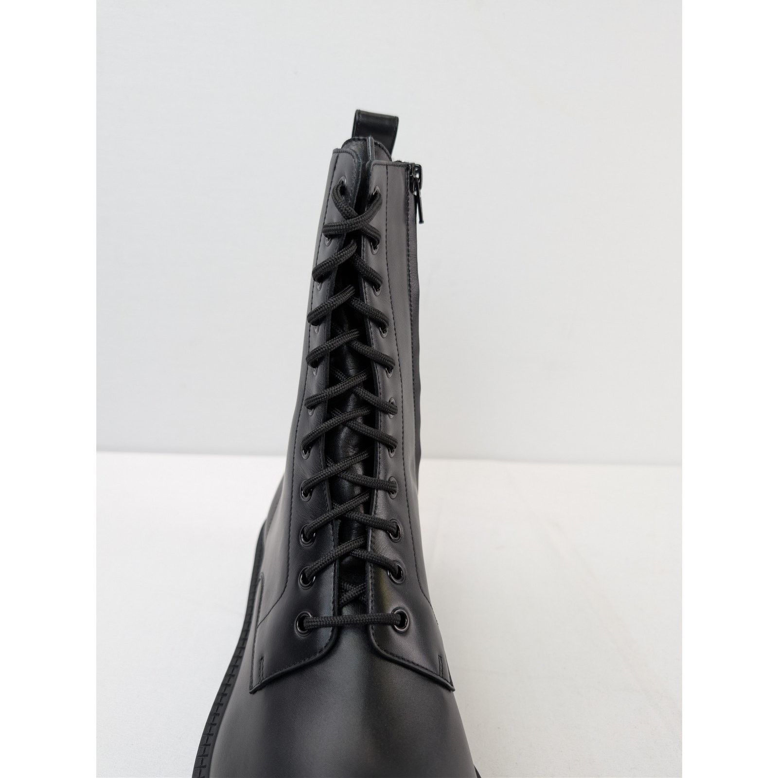 Balenciaga o1rshd1 Rhino Boots Lace-Up in Black Size US 11 / EU 44 - 15 Thumbnail