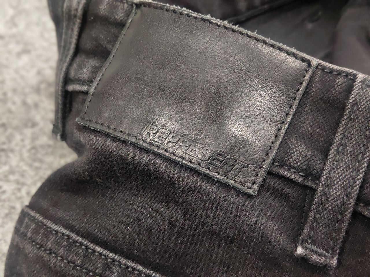 Represent Clo. Represent Design Essential Denim Light Faded Slim Jeans Size US 33 - 12 Thumbnail