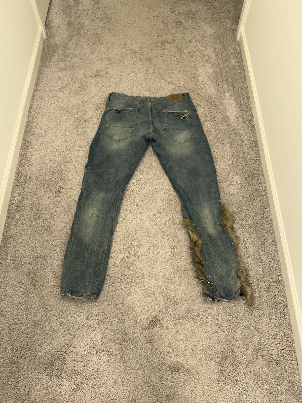 Jordan Craig JORDAN CRAIG Distressed repaired furr jeans 32/32 Size US 32 / EU 48 - 1 Thumbnail