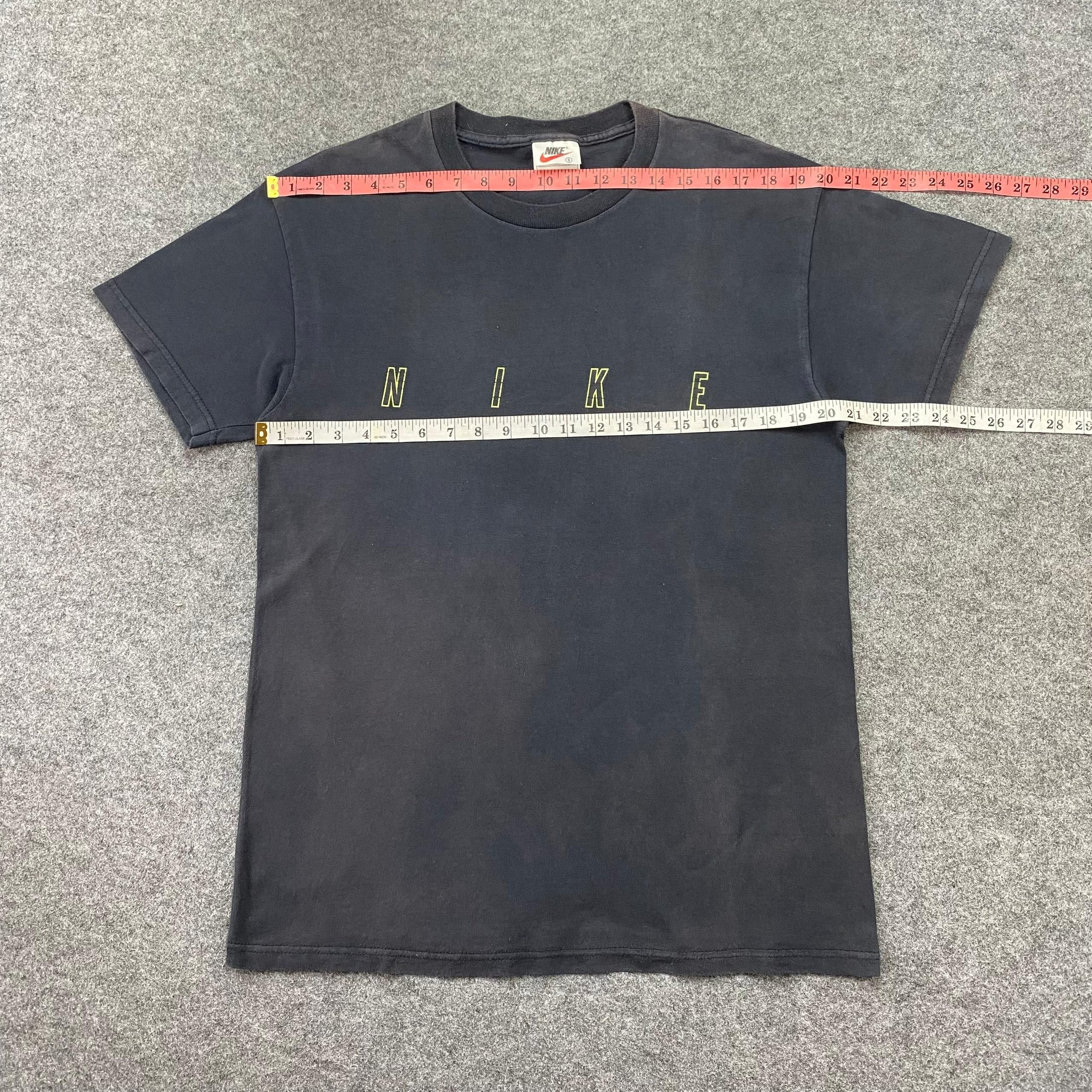 Nike Vintage Nike Sport Tshirt Size US L / EU 52-54 / 3 - 4 Thumbnail