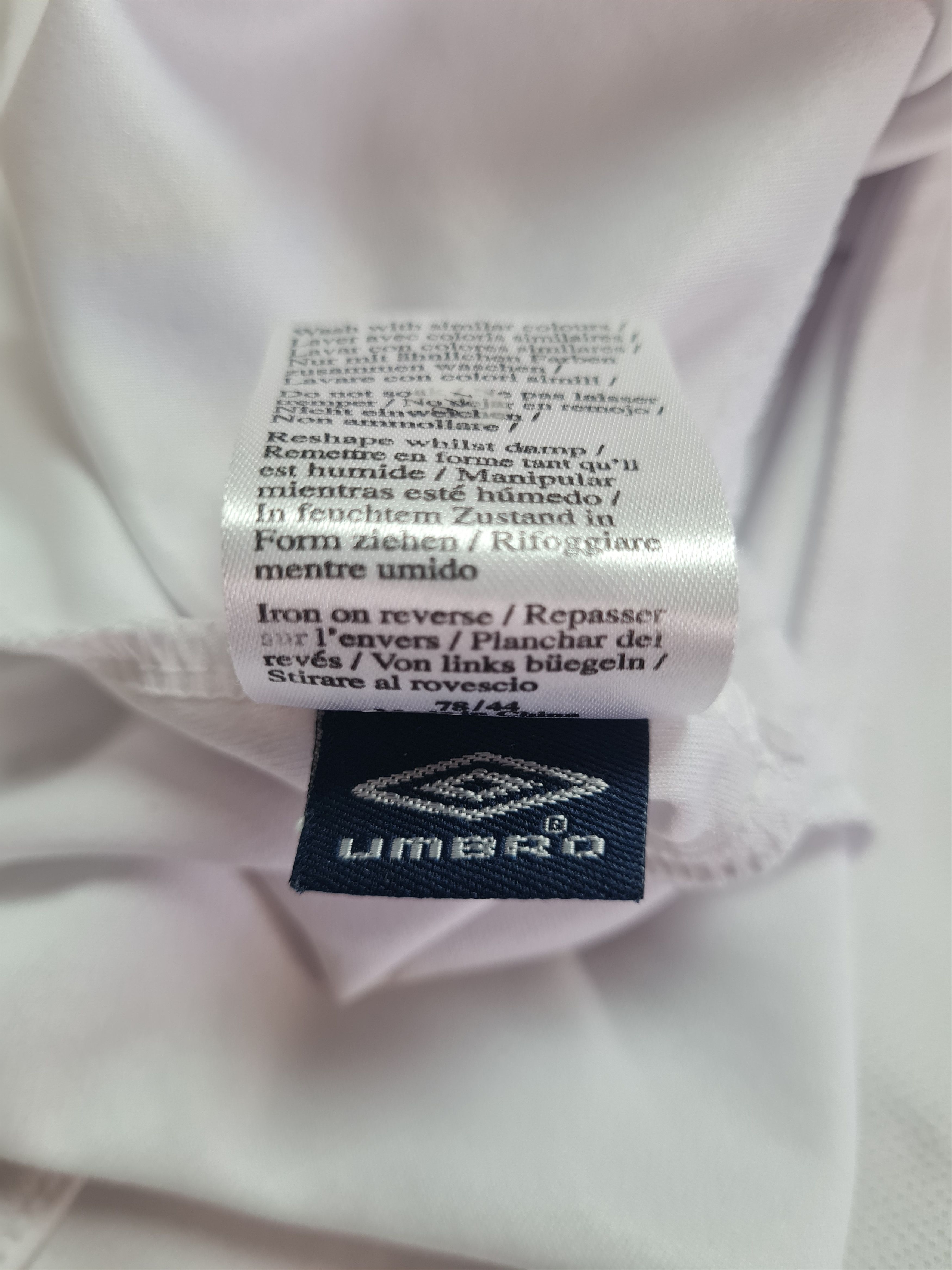 Umbro Vintage Jersey Umbro England 2005 - 2007 home soccer shirt L Size US L / EU 52-54 / 3 - 11 Thumbnail