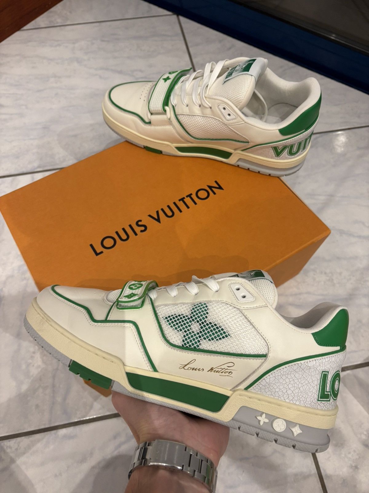 Louis Vuitton Louis Vuitton traîner virgil abloh blanche verte taille 9 US Size US 9 / EU 42 - 1 Thumbnail