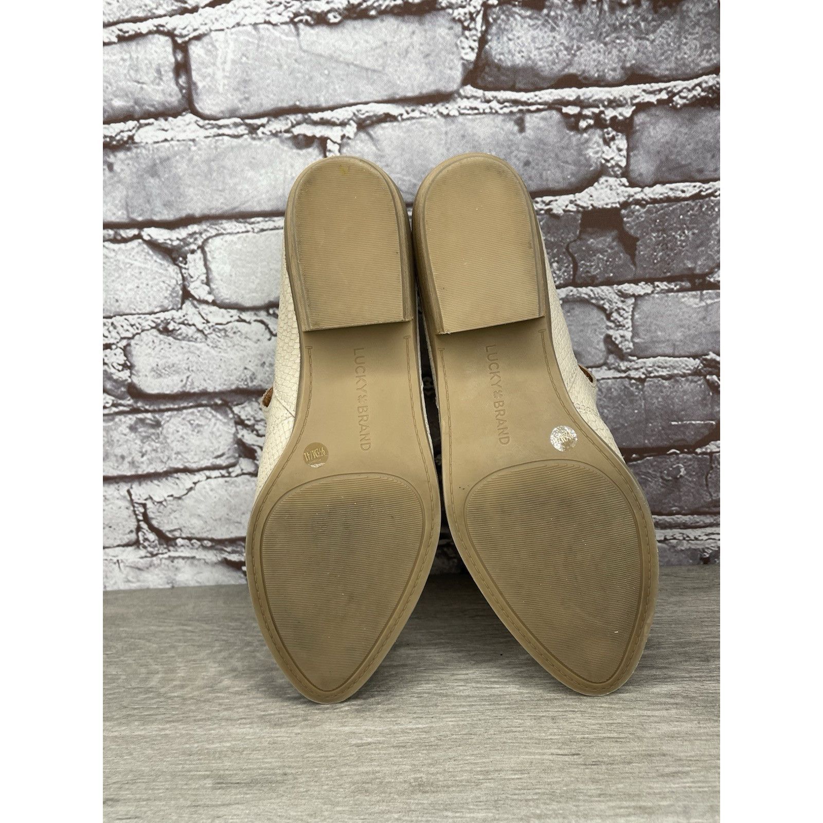 Lucky Brand Lucky Brand Mahzan Ivory Leather Lizard Print Loafer Heel Sh Size US 9.5 / IT 39.5 - 12 Thumbnail