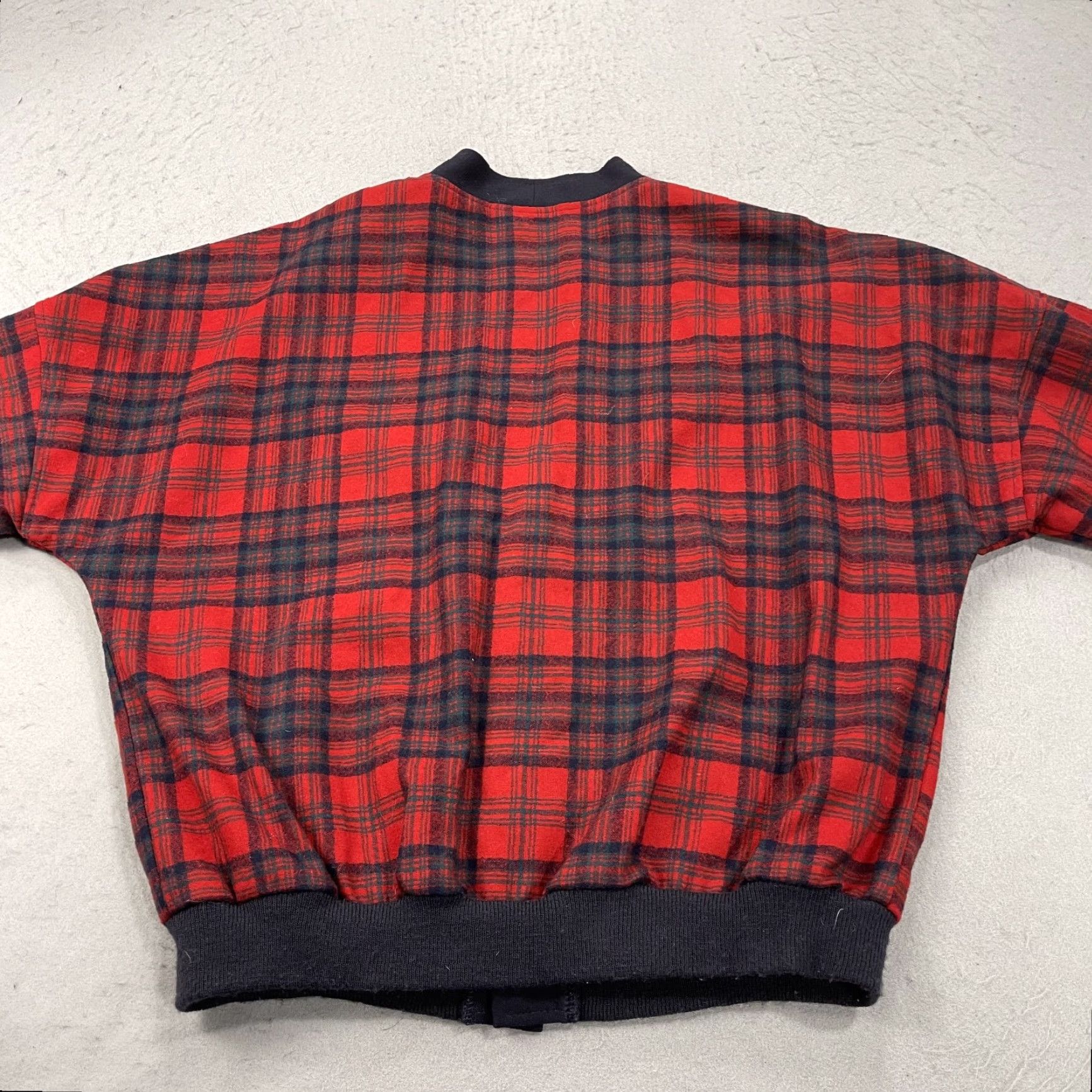 Pendleton VINTAGE Pendleton Sweater Mens Large Red Plaid 100% Wool Grandpa Cardigan USA Size US L / EU 52-54 / 3 - 7 Thumbnail