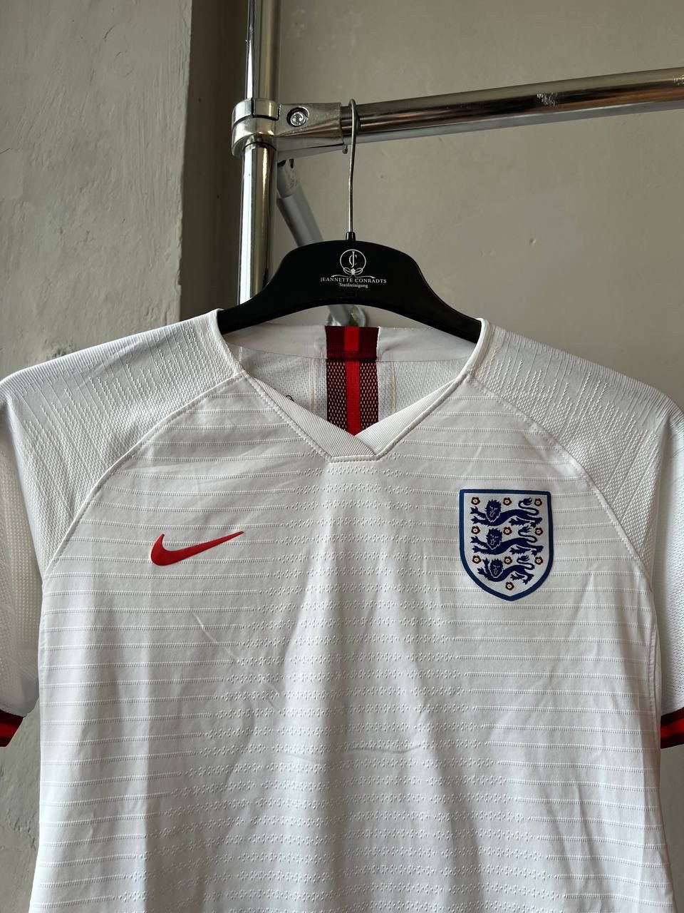 Nike 2019 ENGLAND TEAM PLAYER ISSUED HOME SOCCER JERSEY WOMEN SzM Size M / US 6-8 / IT 42-44 - 3 Thumbnail