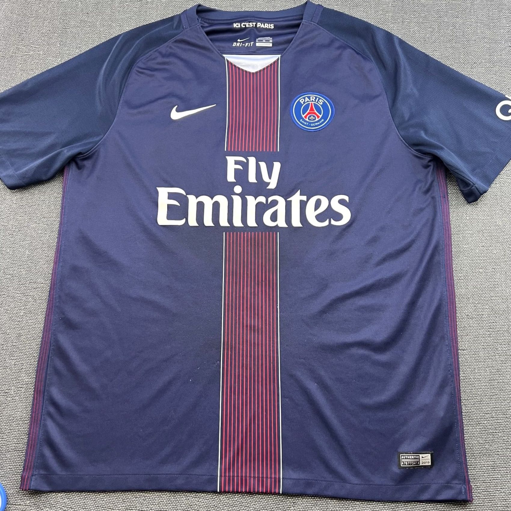 Nike Nike PSG 2016 2017 Home Cavani Mens Football Jersey XL Blue Official Shirt Sports Football Mens Nike PSG Jersey XL Blue Size US XL / EU 56 / 4 - 3 Thumbnail