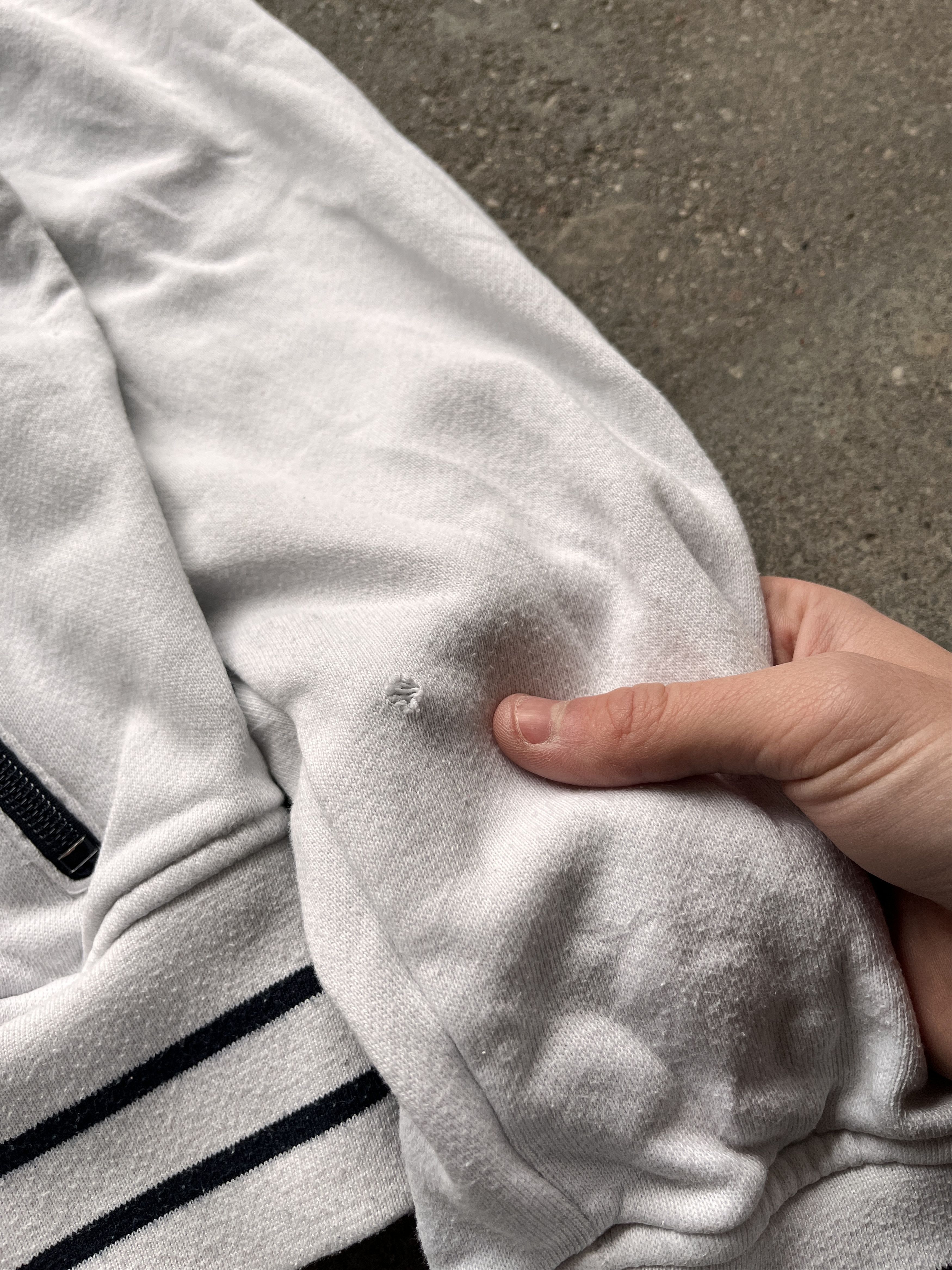 Tommy Hilfiger tommy hilfiger white big logo sport sweatshirt Size US L / EU 52-54 / 3 - 3 Thumbnail