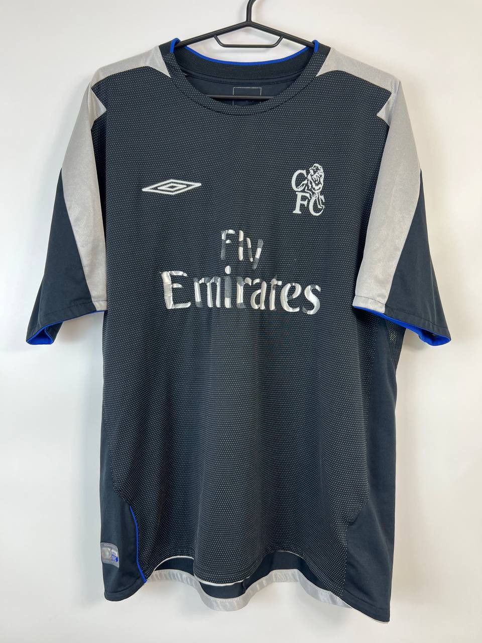 Umbro Chelsea London 2004/05 Football Shirt Umbro Vintage Sz L Size US L / EU 52-54 / 3 - 1 Thumbnail