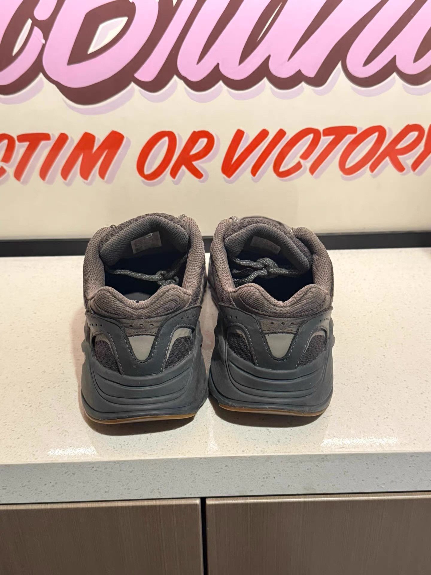 Adidas adidas Originals Yeezy Boost 700 V2 shoes。 Ｑ20 Size US 8 / EU 41 - 6 Thumbnail
