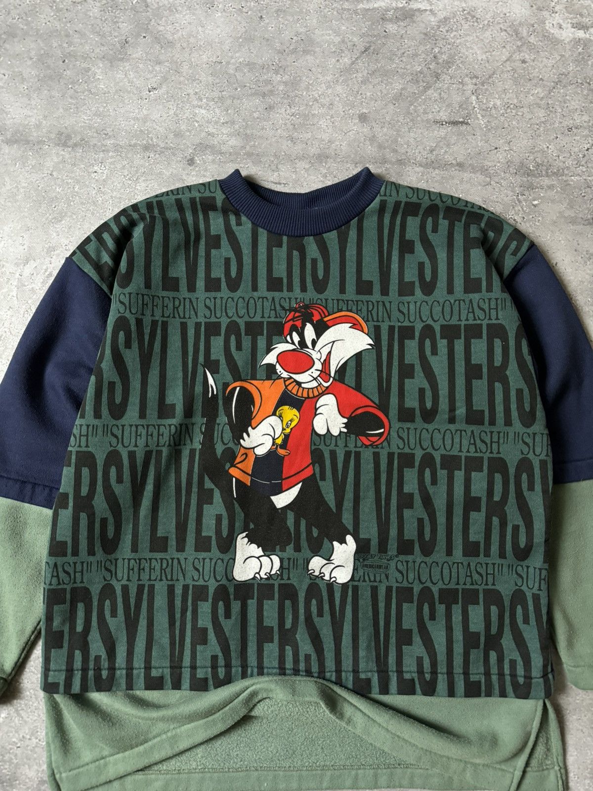 Cartoon Network × Vintage × Warner Bros Vintage 1994 Warner Bros Looney Tunes Women’s Sweatshirt Size S / US 4 / IT 40 - 2 Thumbnail