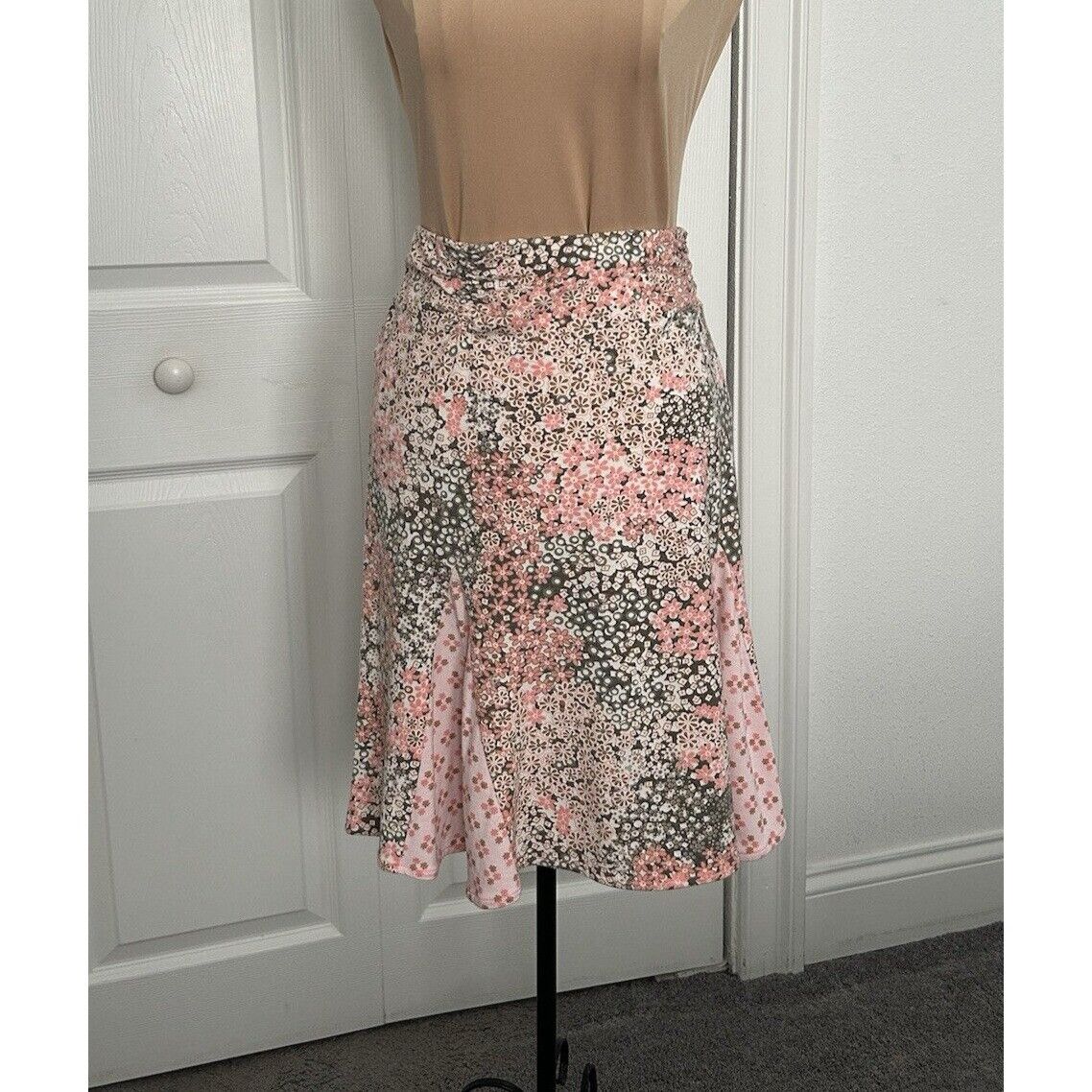 Other Personal Identity Pink Floral Pull On Knit Skater Skirt Juni Size 28" / US 6 / IT 42 - 1 Thumbnail