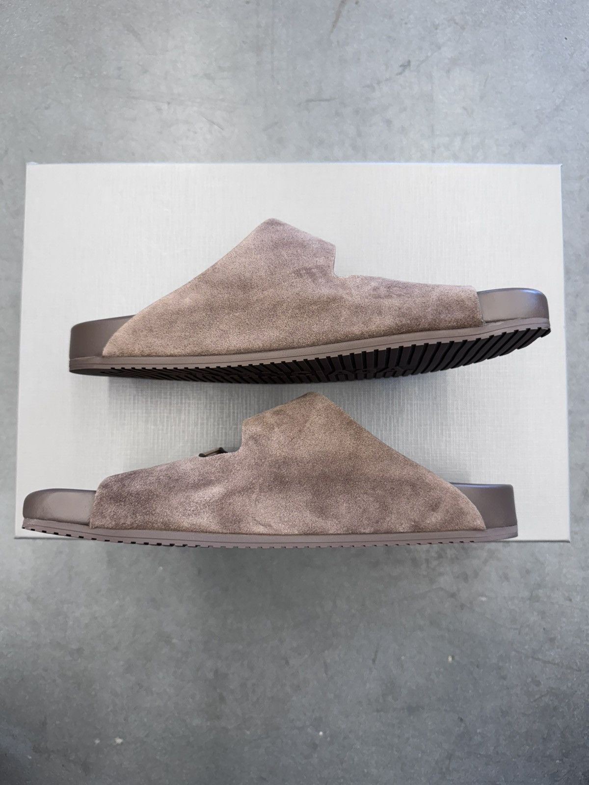 Balenciaga Balenciaga Brown Suede Sunday Sandals Size US 7.5 / EU 40-41 - 2 Thumbnail