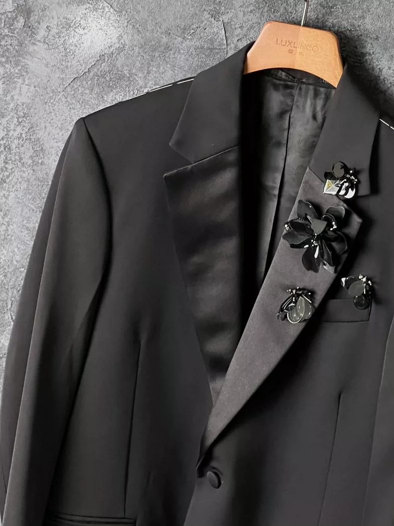 Versace Versace Black wool beaded design suit Size US M / EU 48-50 / 2 - 5 Thumbnail