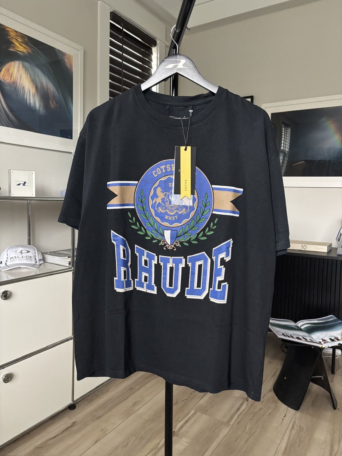 Rhude RHUDE | UNIVERSITY COTSWORLD GRAPHIC LOGO TEE Size US M / EU 48-50 / 2 - 2 Thumbnail