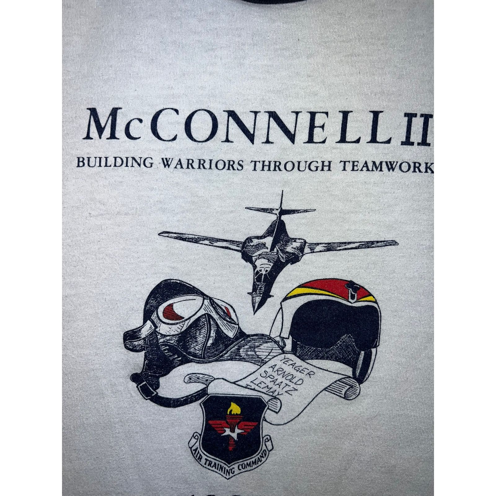 Jerzees Vintage Air Force Pilot Shirt McConnell II USAF 80s Large Size US L / EU 52-54 / 3 - 4 Thumbnail