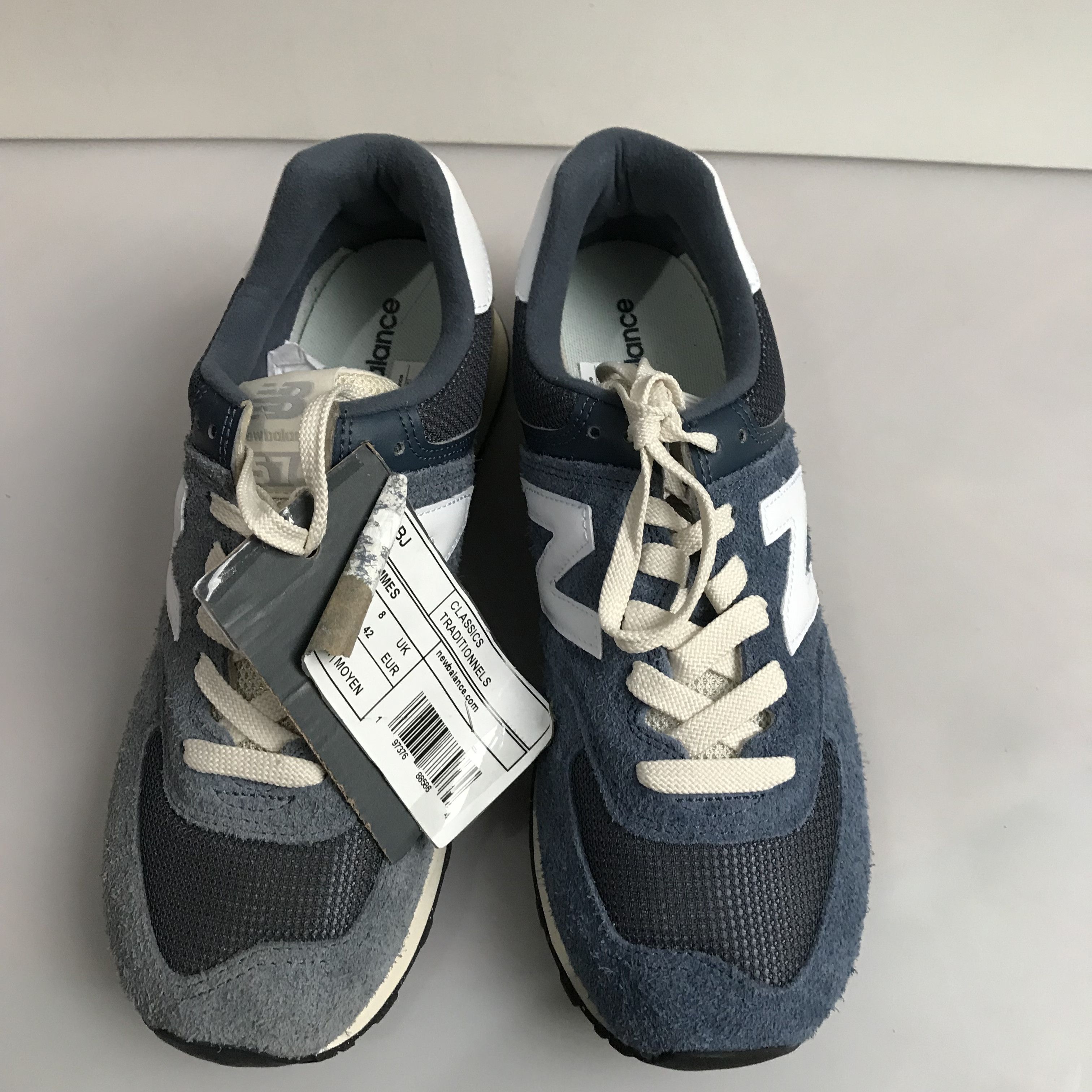 New Balance New Balance 574 Navy Blue cream New Balance Men's U574RBJ Size US 9 / EU 42 - 6 Thumbnail