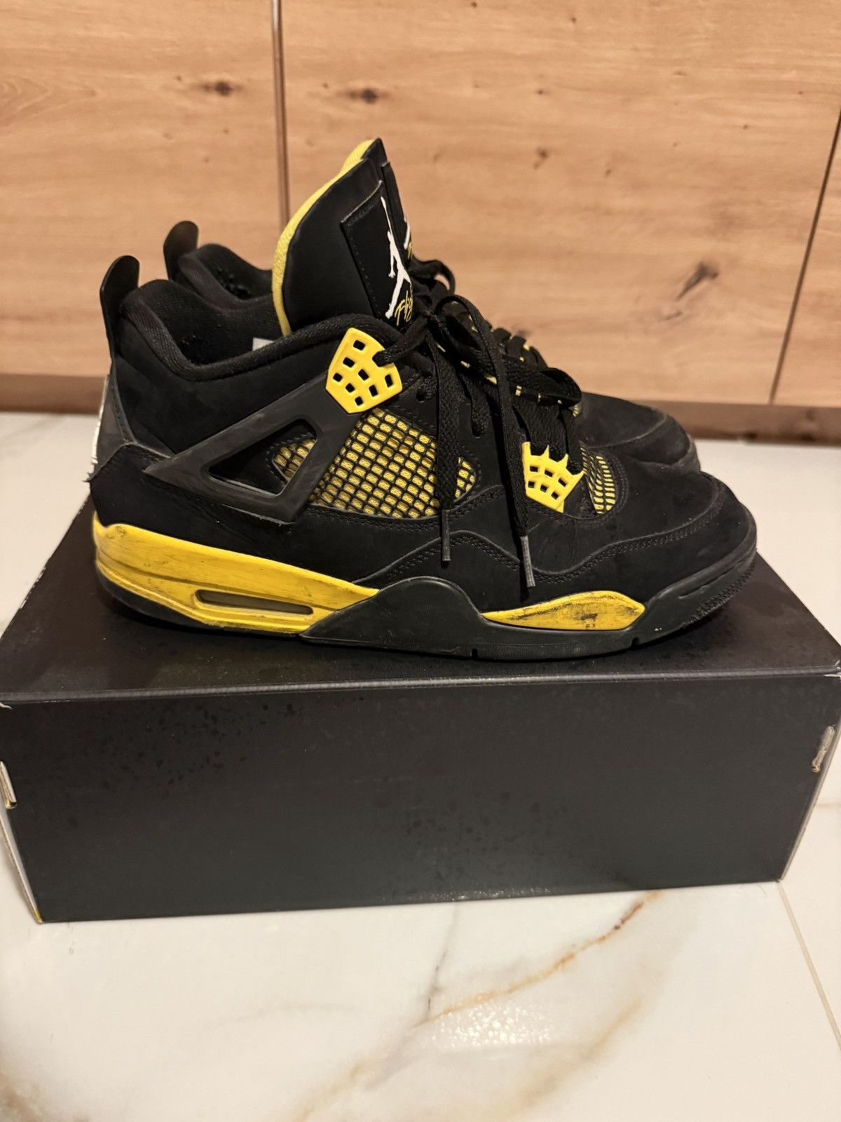 Jordan Brand Jordan 4 Thunder ( DAMAGED NET ) Size US 11 / EU 44 - 4 Thumbnail