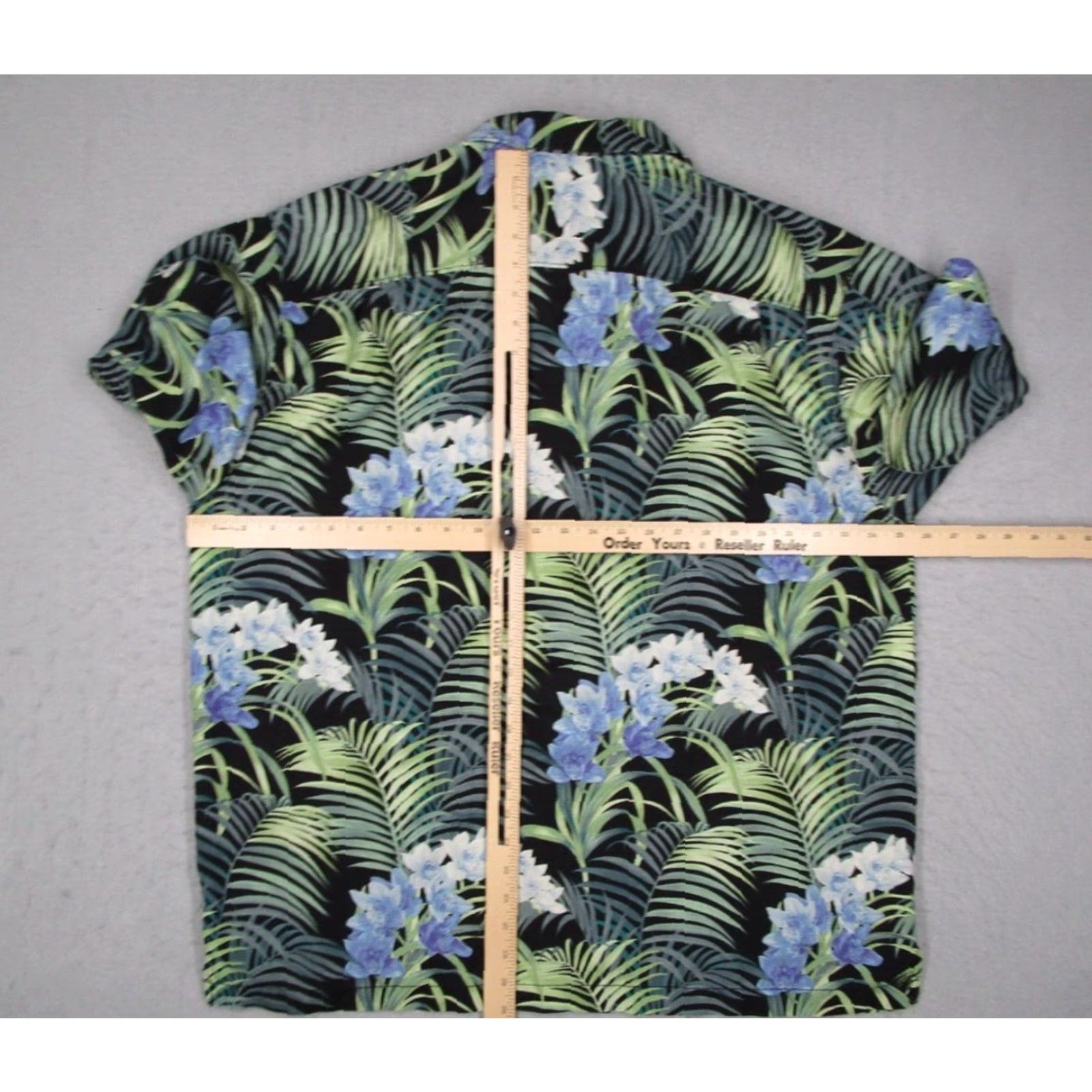 Tommy Bahama Tommy Bahama Shirt Men Extra Large Blue Silk Button Up Hawaiian Camp Loop Collar Size US XL / EU 56 / 4 - 6 Thumbnail