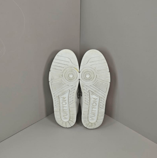 Louis Vuitton Louis Vuitton low-top sneakers Size US 8 / EU 41 - 4 Thumbnail