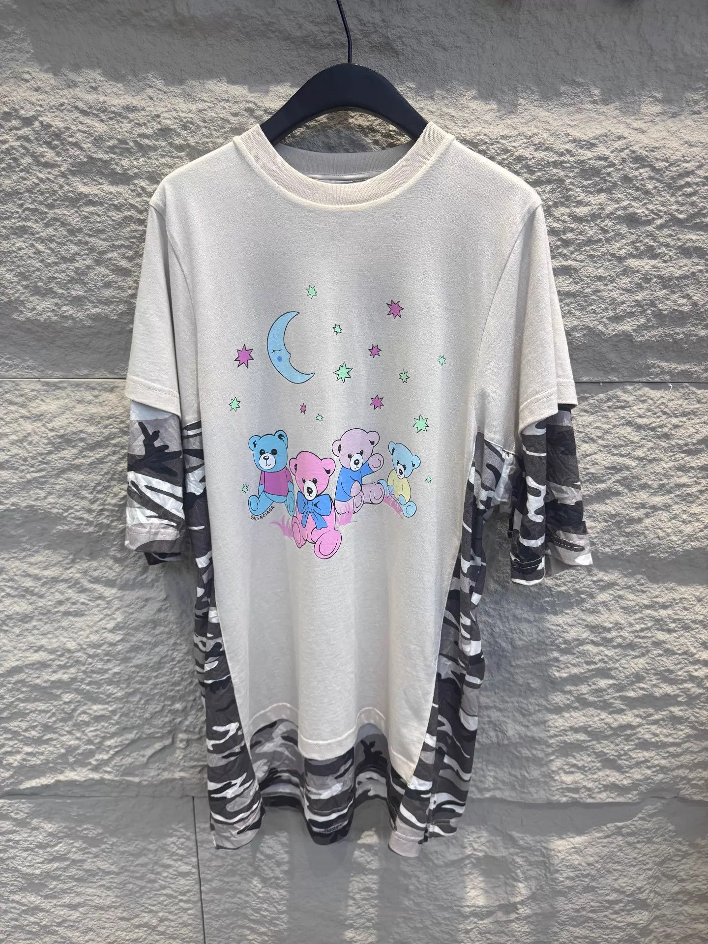 Balenciaga Balenciaga Bear Camo Unisex Short Sleeve T - shirt Cream S Size S / US 4 / IT 40 - 1 Thumbnail