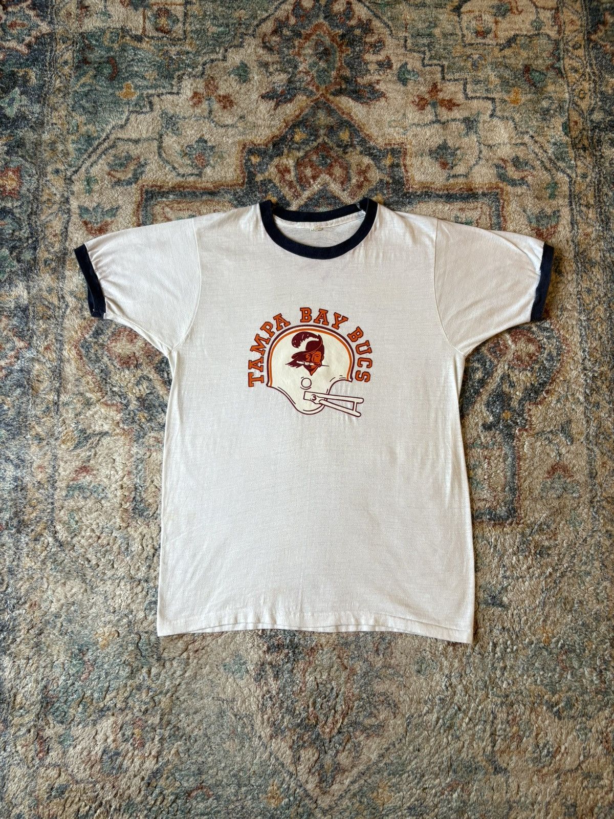 Vintage Vintage 80s NFL Tampa Bay Buccaneers Logo T-shirt Medium Size US M / EU 48-50 / 2 - 1 Thumbnail