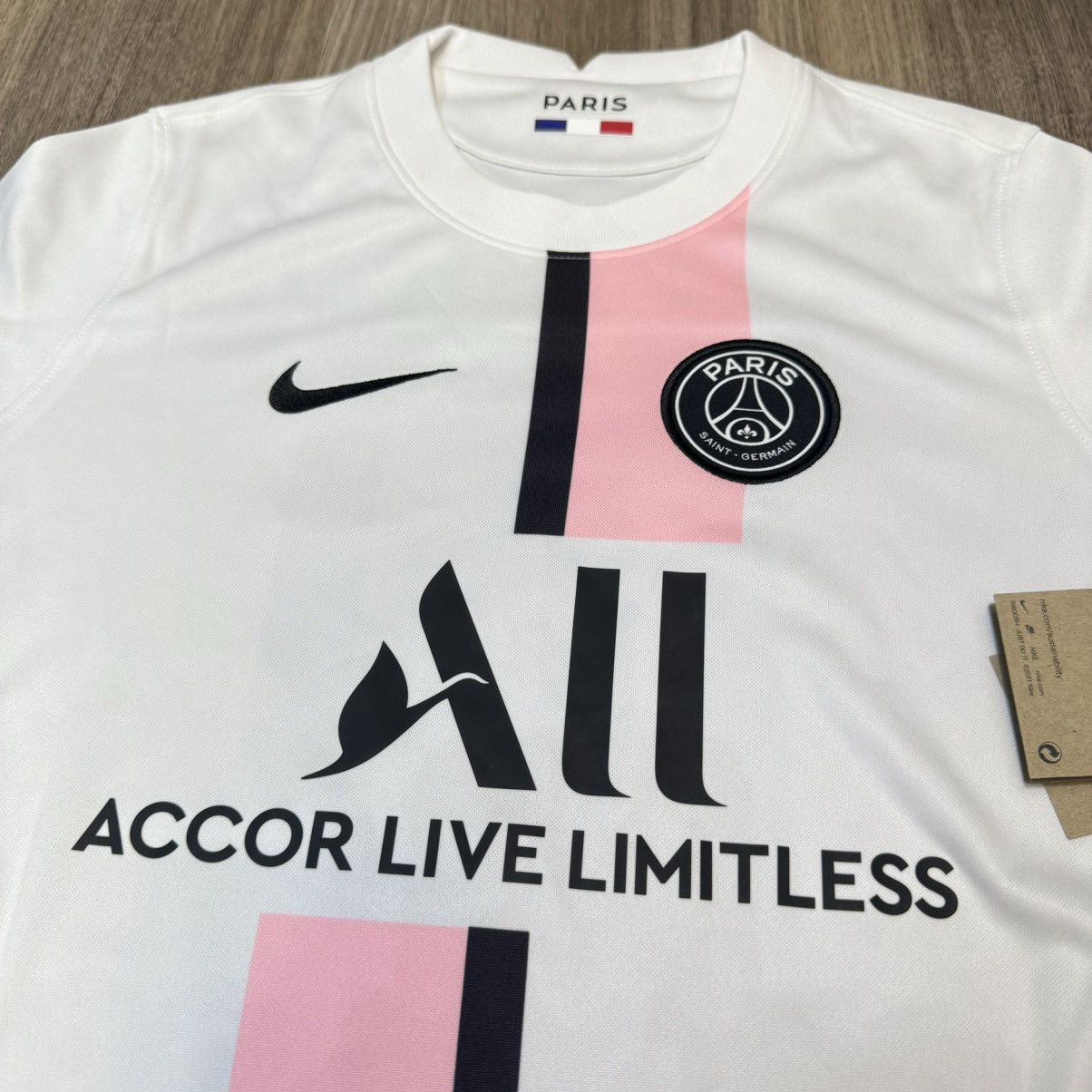 Nike (Youth size)PSG 21/22 away shirt #10 Neymar (Bnwt) Size US XXS / EU 40 - 3 Thumbnail