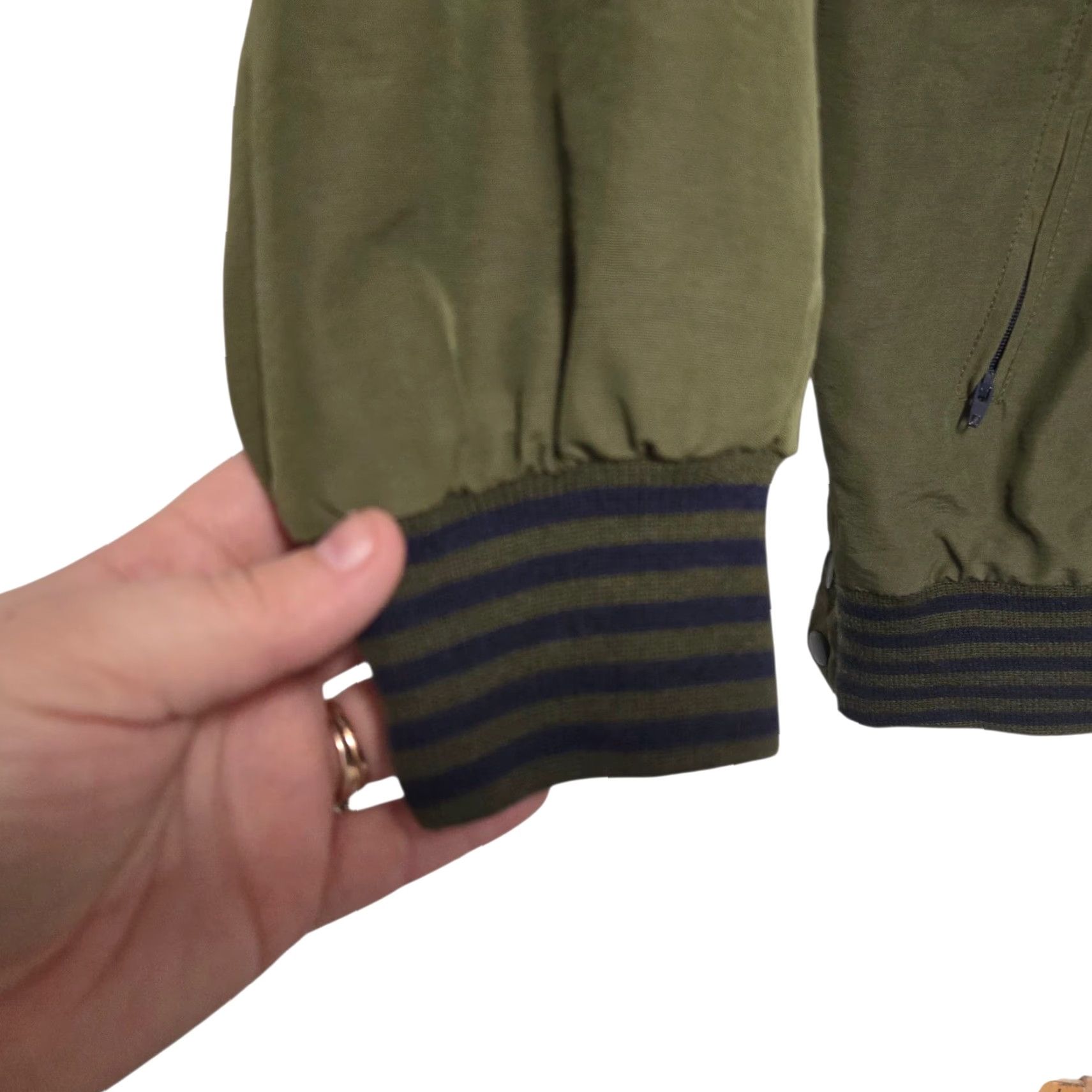 Olive VINTAGE Izod Club Jacket Mens M Olive Green Anorak Style Breweriana Light Weight Hooded Mid-Length Spring Fall Winter | Green | Regular Fit Size US M / EU 48-50 / 2 - 4 Thumbnail