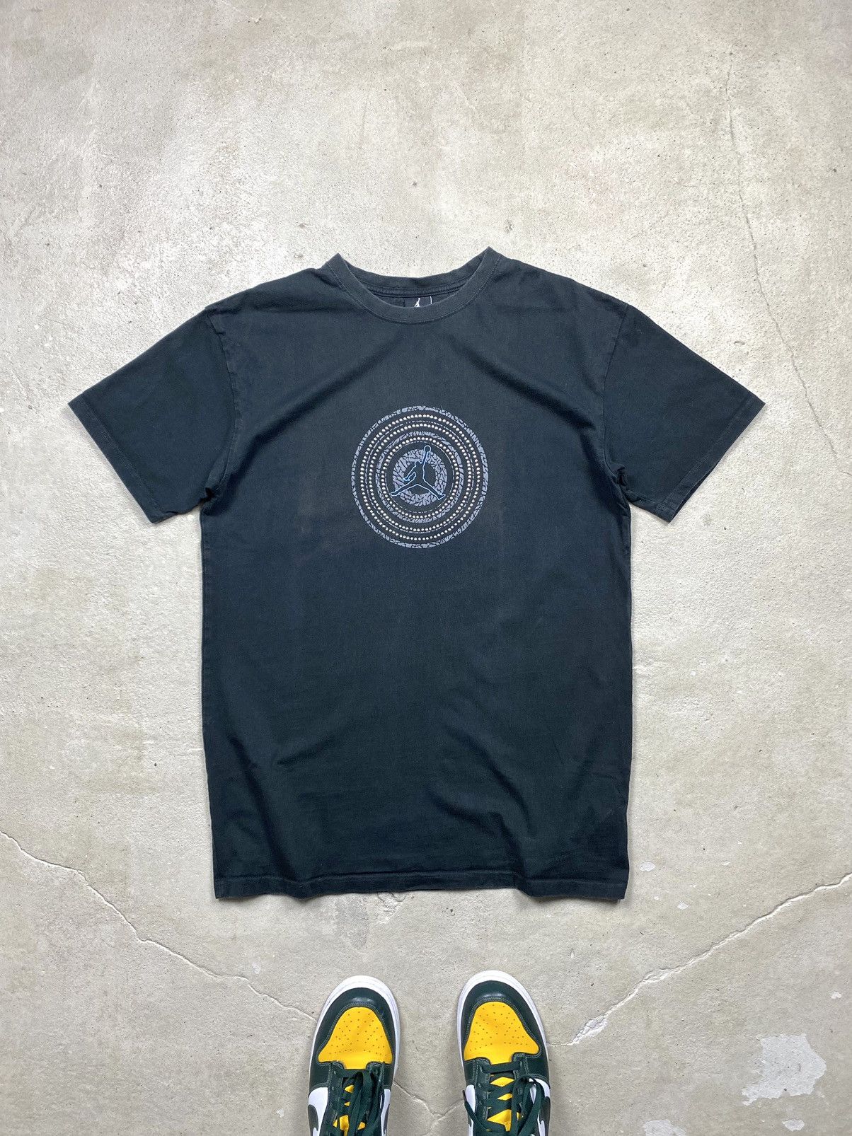 Nike Y2K Vintage Jordan Rhinestone Logo T Shirt Hype Nike Size US L / EU 52-54 / 3 - 1 Thumbnail