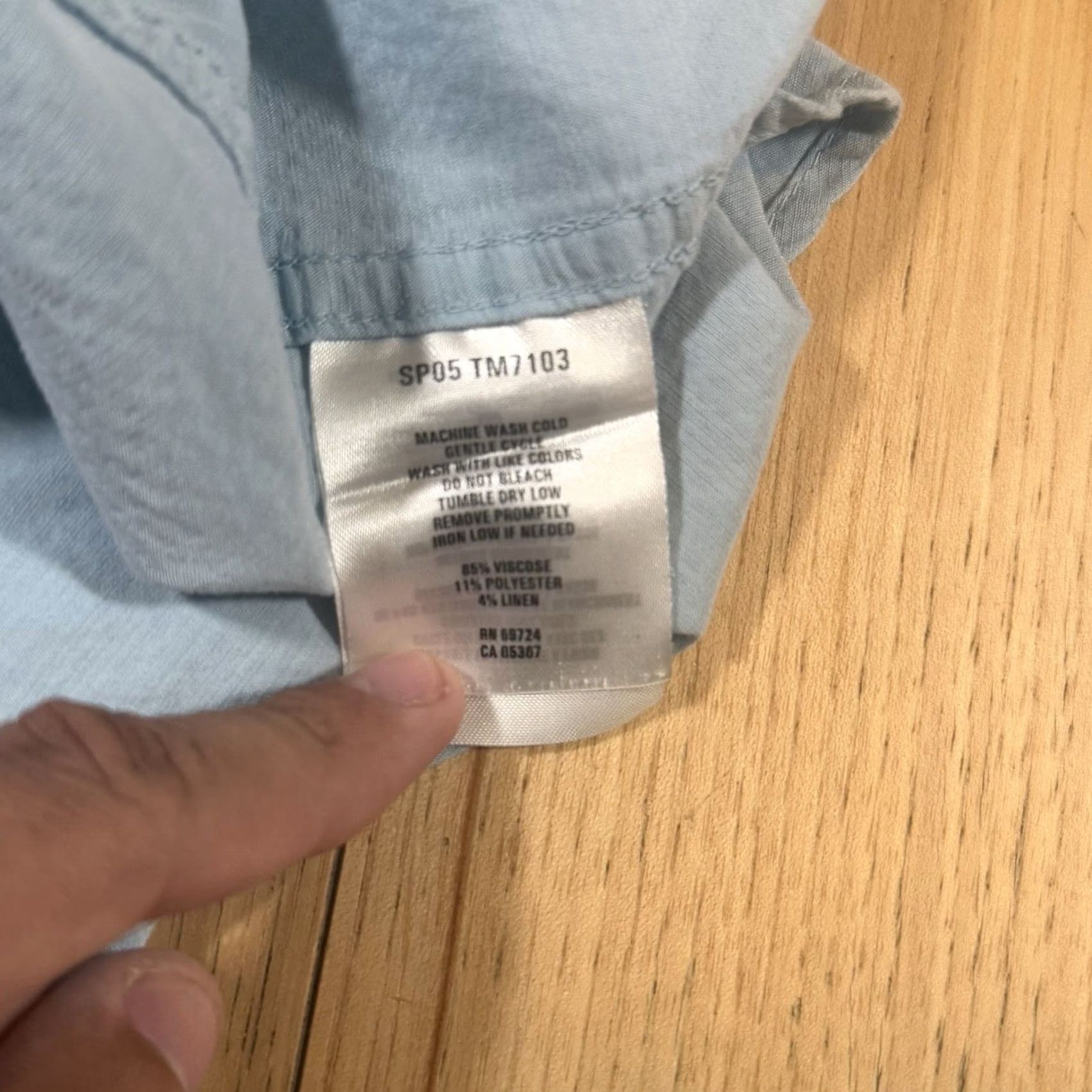 Vintage Columbia GRT Shirt Large Light Blue Short Sleeve Button Pleated Viscose Size US L / EU 52-54 / 3 - 4 Thumbnail