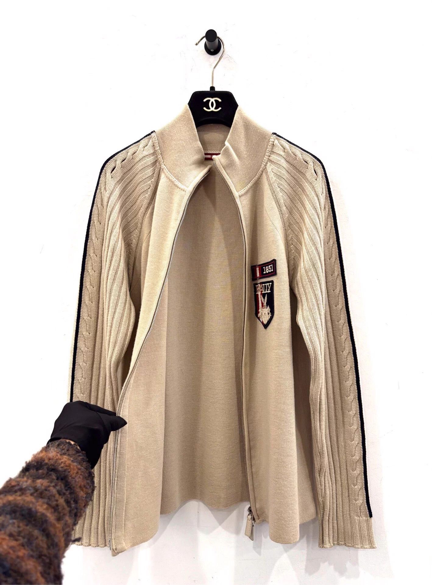 Bally Bally Men's Light Khaki Shield Logo Wool Jacket 50 Size US M / EU 48-50 / 2 - 3 Thumbnail
