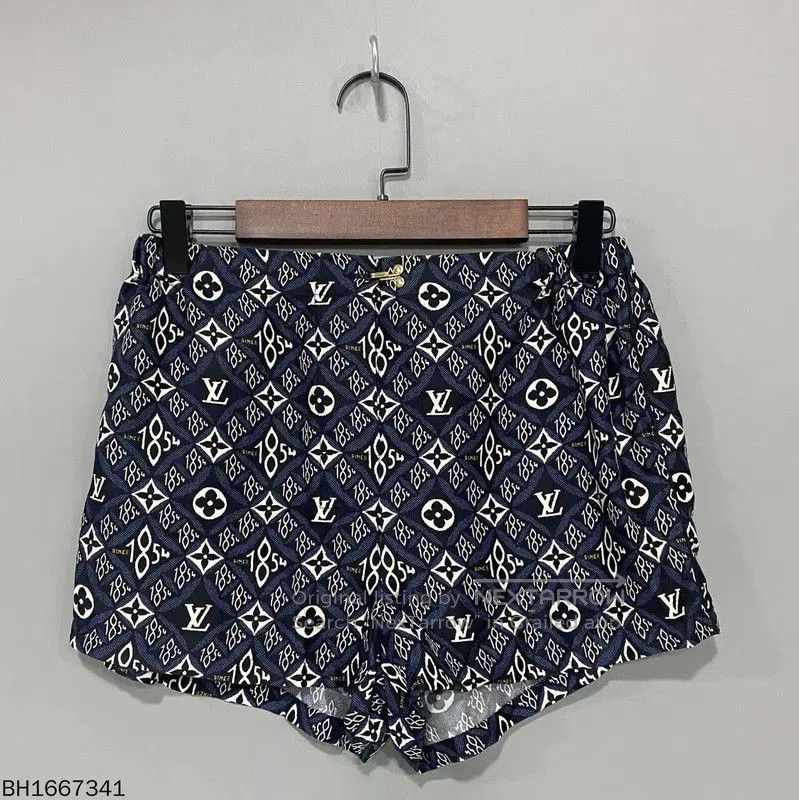 Louis Vuitton Louis Vuitton Multi. Size 28" / US 6 / IT 42 - 1 Thumbnail